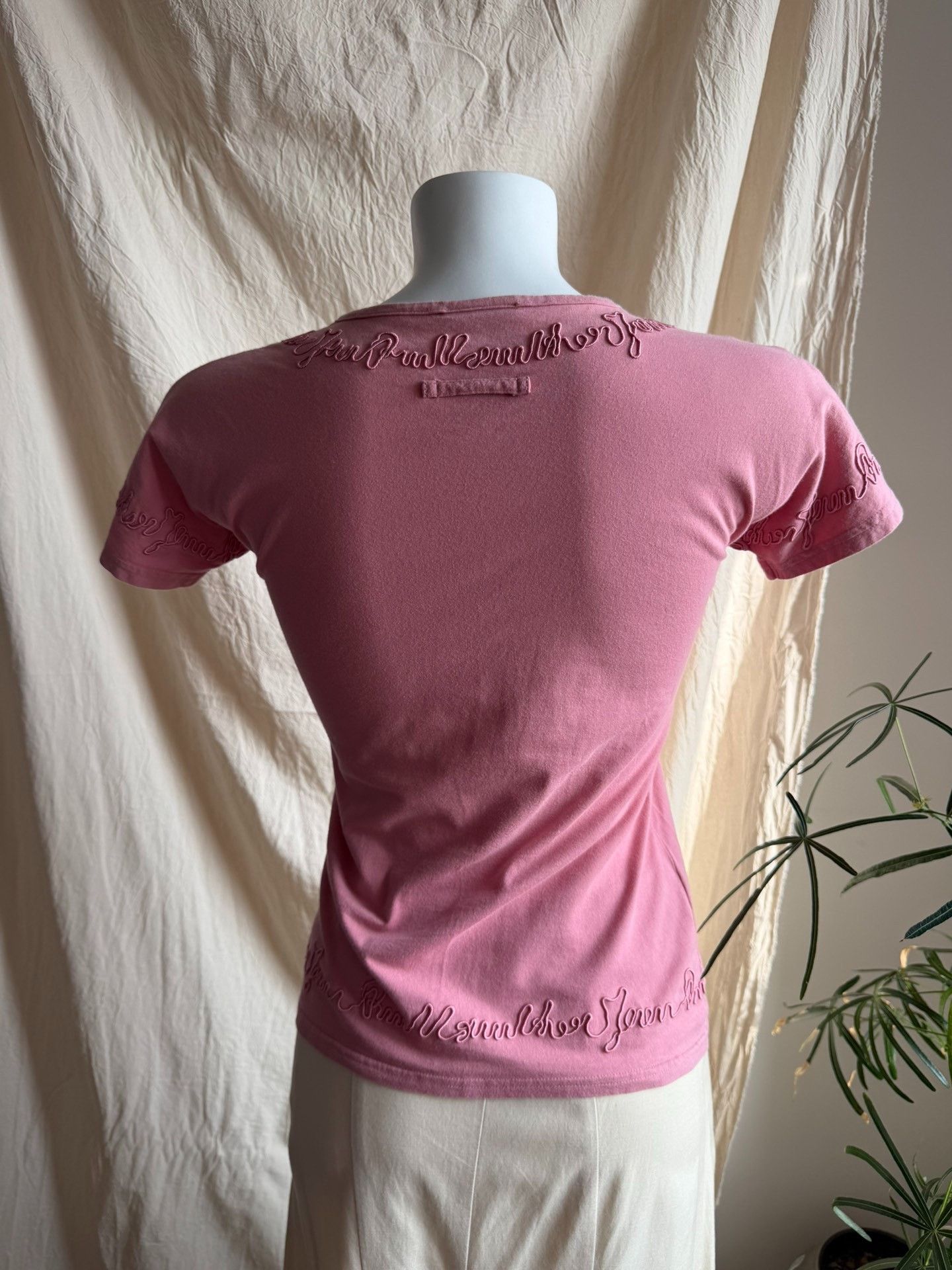 Jean Paul Gaultier Jean Paul Gaultier Embroidered Batwing Pink T-shirt Size S / US 4 / IT 40 - 6 Thumbnail