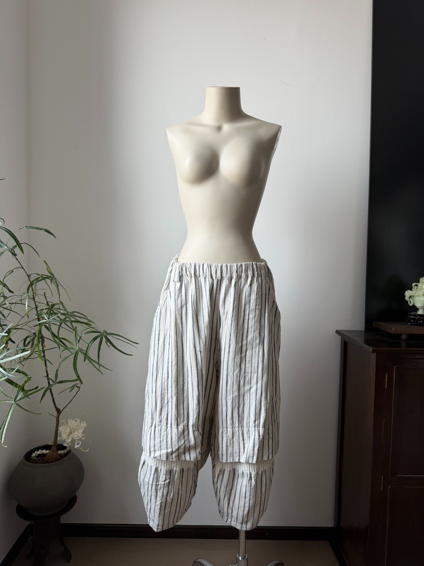 Mou Moyuru Striped Cuffed Lantern Pants Size 32" / US 10 / IT 46 - 2 Thumbnail