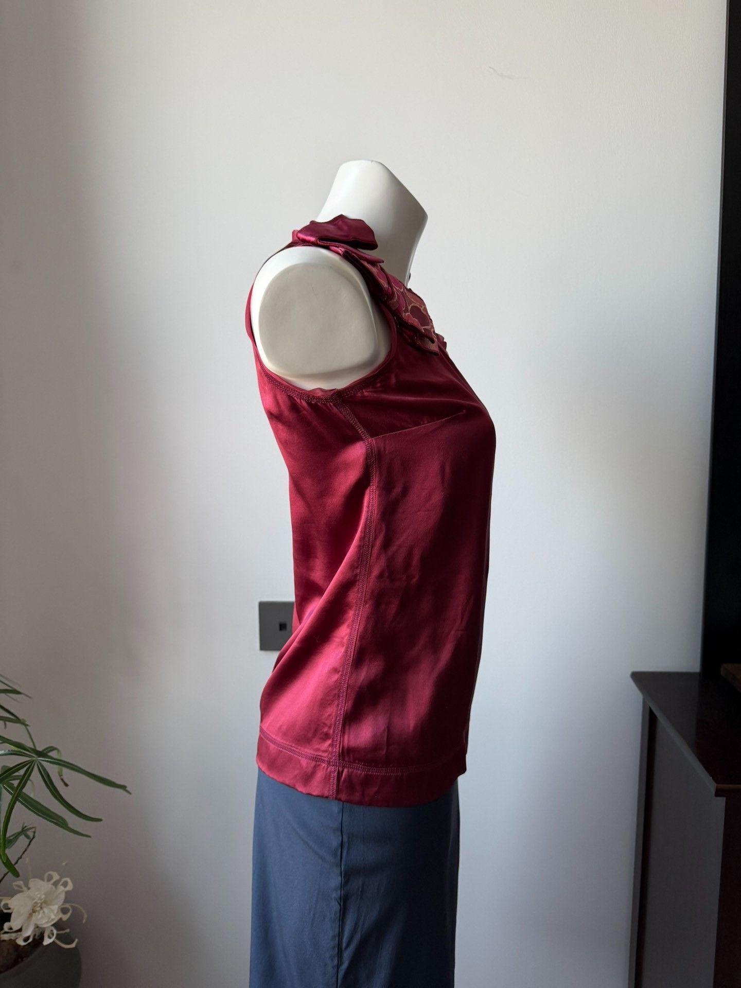 Dolce & Gabbana Dolce & Gabbana Burgundy Silk Vest Size XS / US 0-2 / IT 36-38 - 5 Thumbnail
