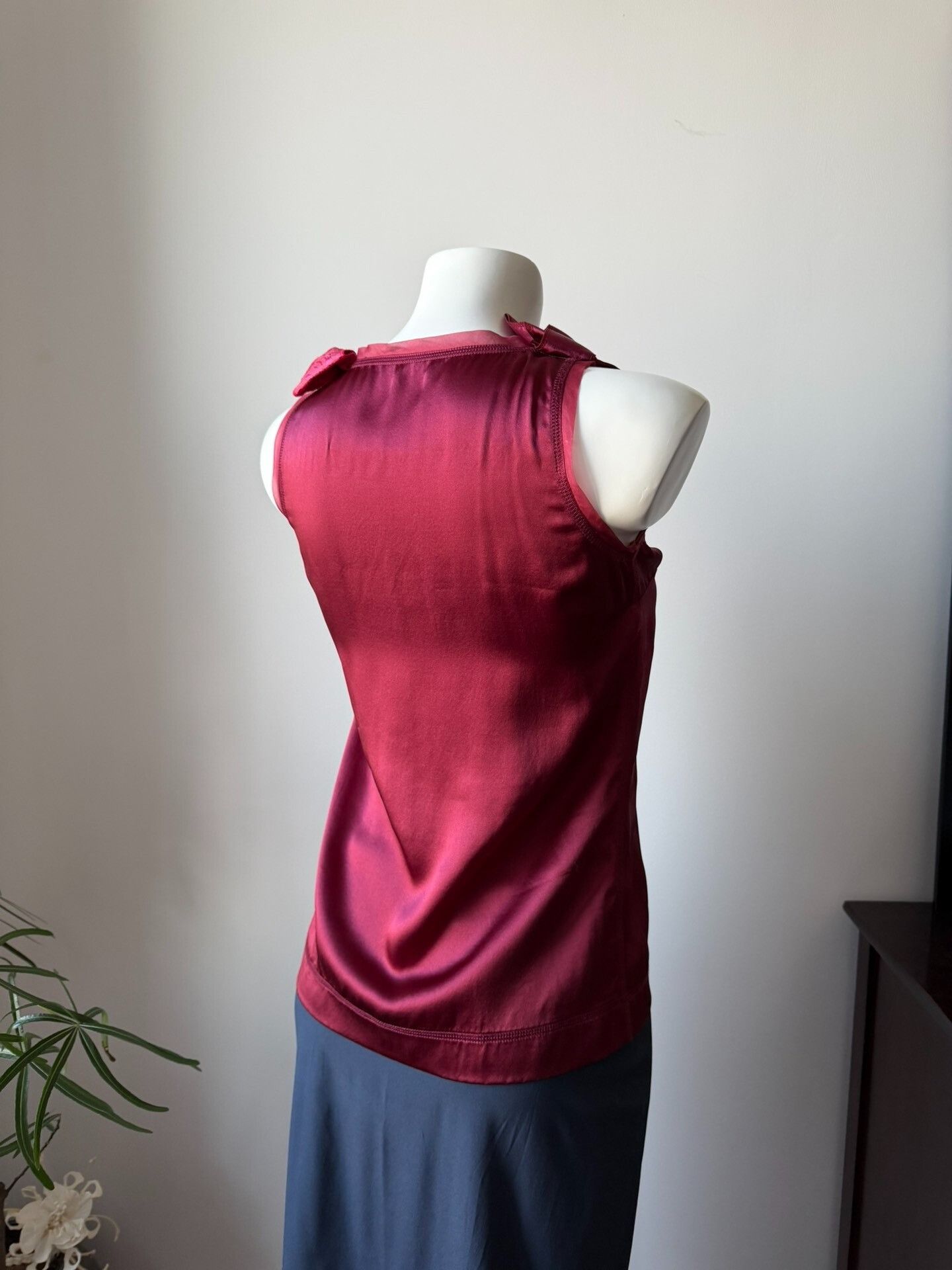 Dolce & Gabbana Dolce & Gabbana Burgundy Silk Vest Size XS / US 0-2 / IT 36-38 - 6 Thumbnail