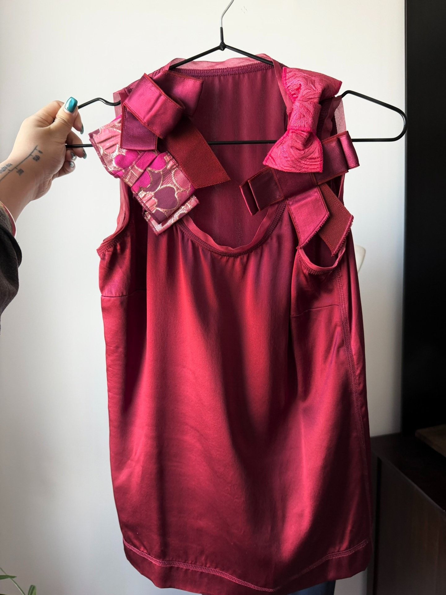 Dolce & Gabbana Dolce & Gabbana Burgundy Silk Vest Size XS / US 0-2 / IT 36-38 - 8 Thumbnail