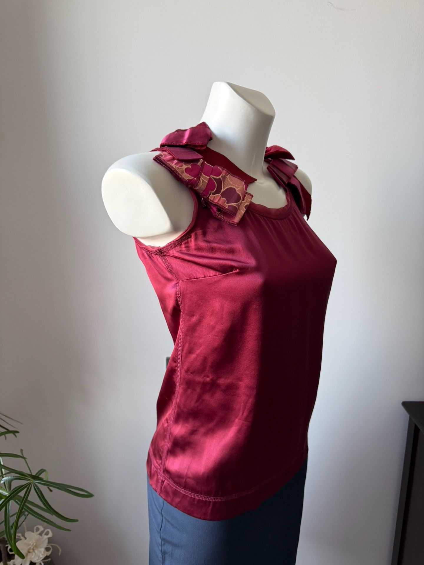 Dolce & Gabbana Dolce & Gabbana Burgundy Silk Vest Size XS / US 0-2 / IT 36-38 - 3 Thumbnail