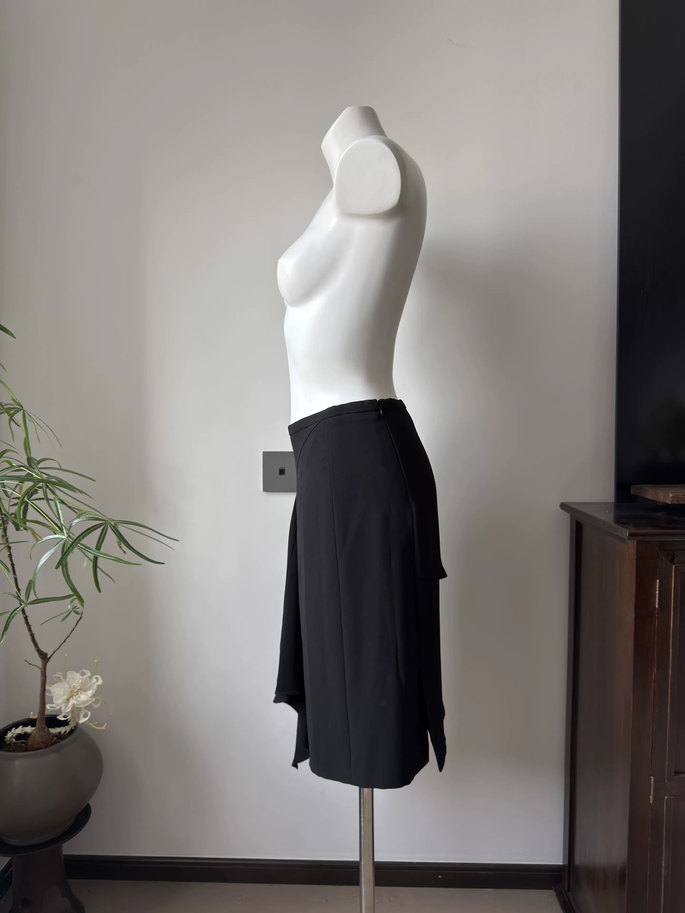 Max Mara MaxMara Black Irregular Hem Skirt Size 32" / US 10 / IT 46 - 5 Thumbnail