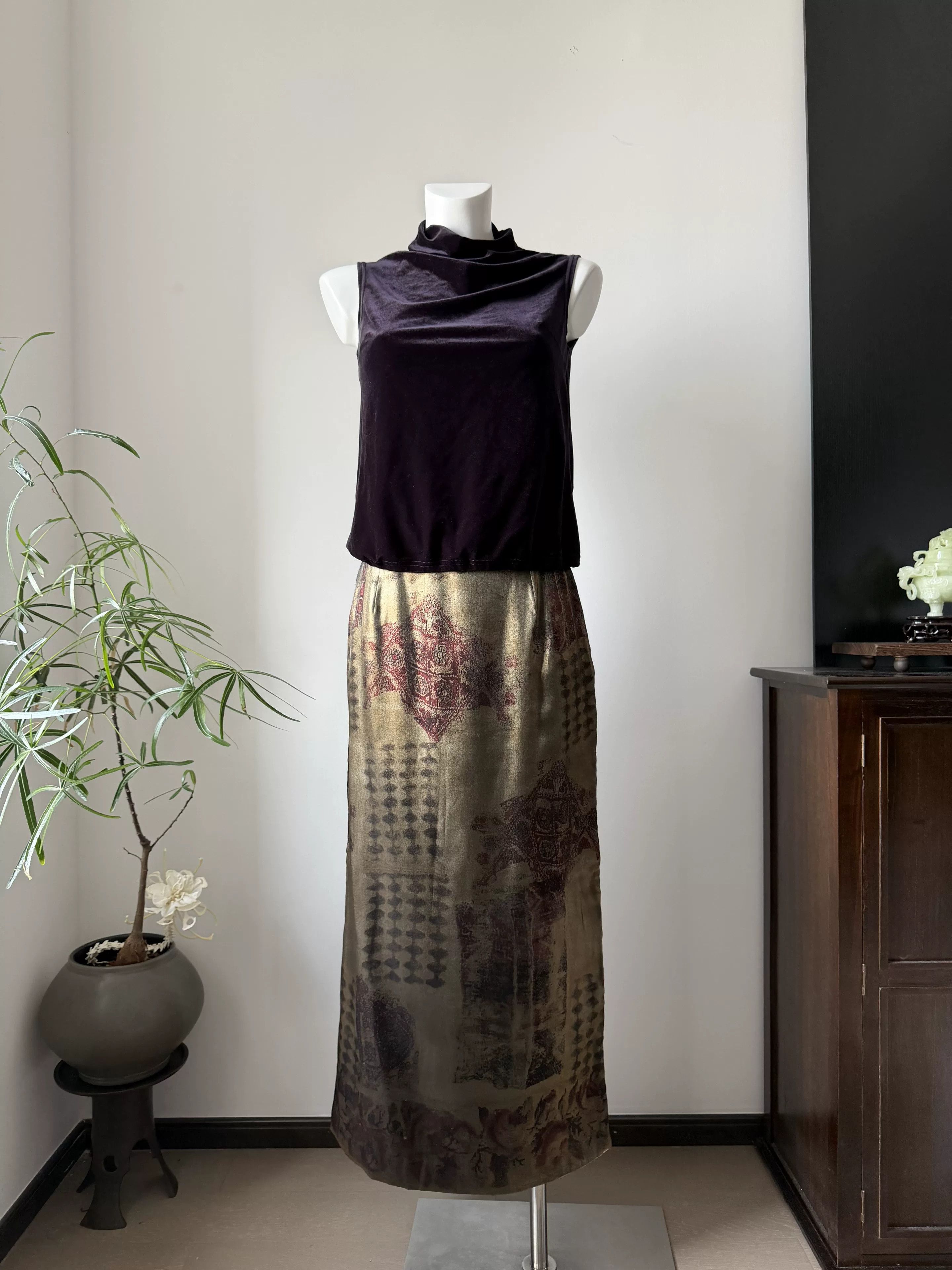 Etro ETRO Gold Satin Mural Print Midi Skirt Size 42" / US 20 - 7 Thumbnail