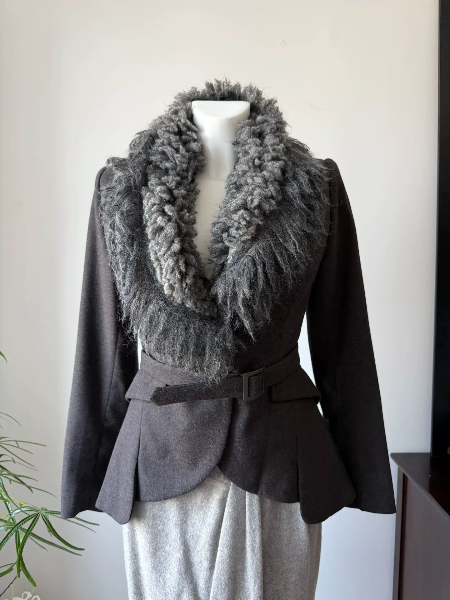 Ermanno Scervino Ermanno Scervino Fur Collar Wool Jacket Size M / US 6-8 / IT 42-44 - 3 Thumbnail