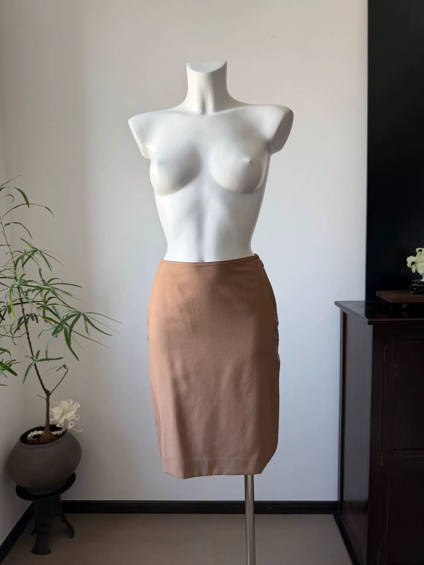 Jean Paul Gaultier Jean Paul Gaultier Cinnamon Pink Pencil Skirt Size 36" / US 14 / IT 50 - 6 Thumbnail