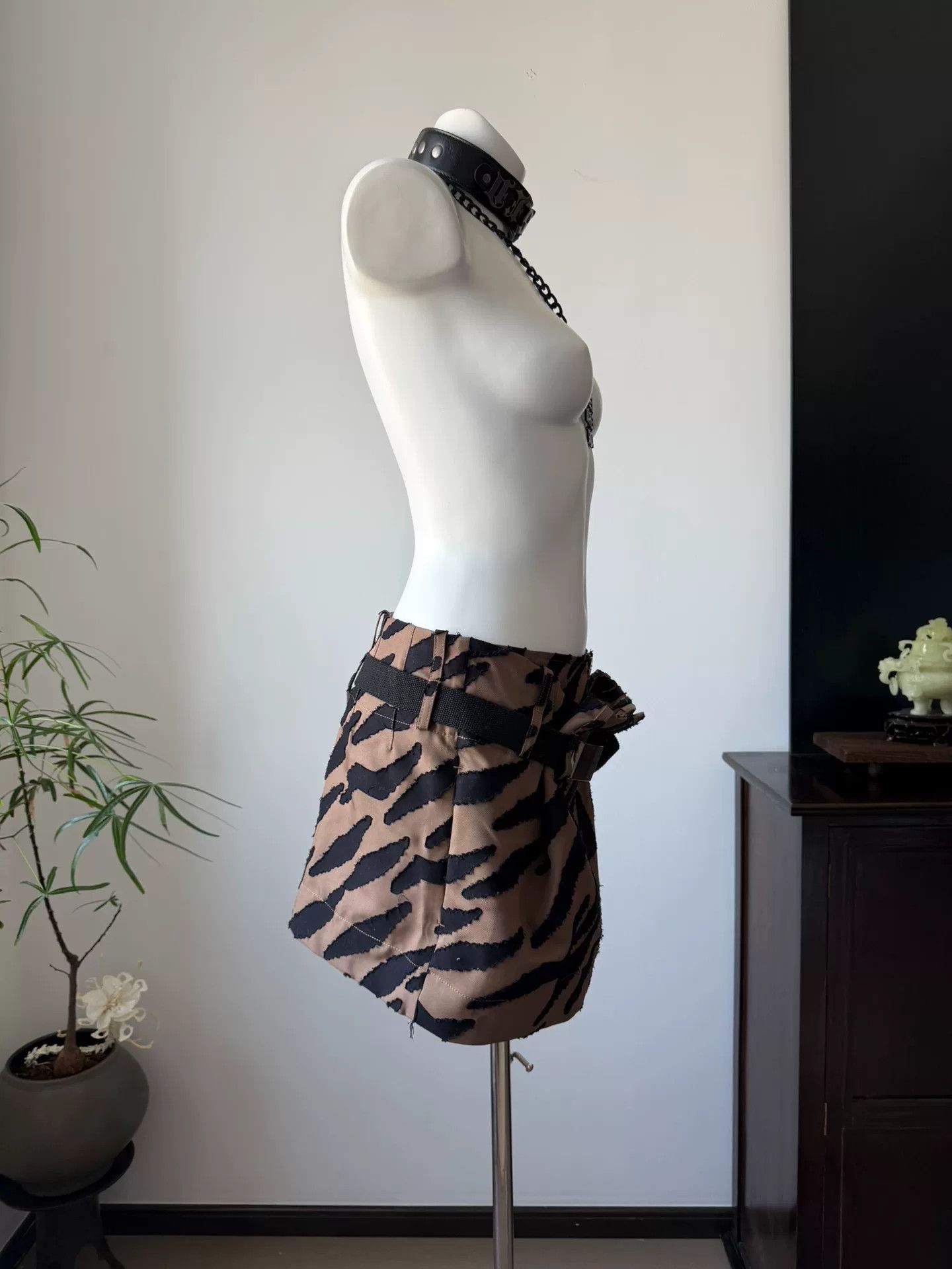 Vivienne Westwood Vivienne Westwood Animal Print Mini Skirt Size 38" / US 16 / IT 52 - 4 Thumbnail