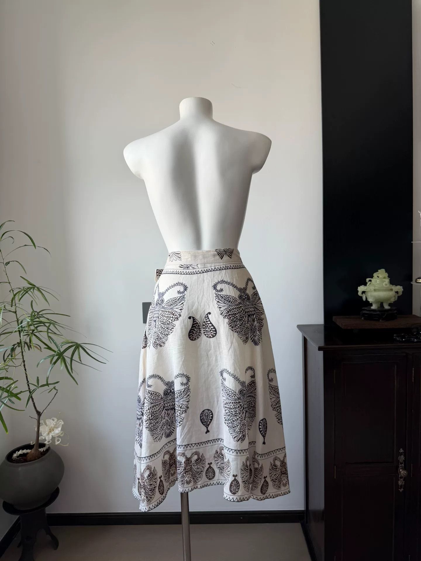 See by Chloe See by Chloe Moth Print Wrap Skirt Size 30" / US 8 / IT 44 - 5 Thumbnail