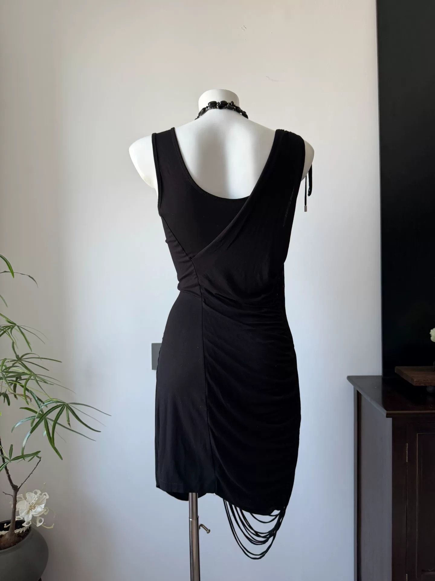 Karen Millen Pleated Tight Black Stretch Dress Size M / US 6-8 / IT 42-44 - 5 Thumbnail