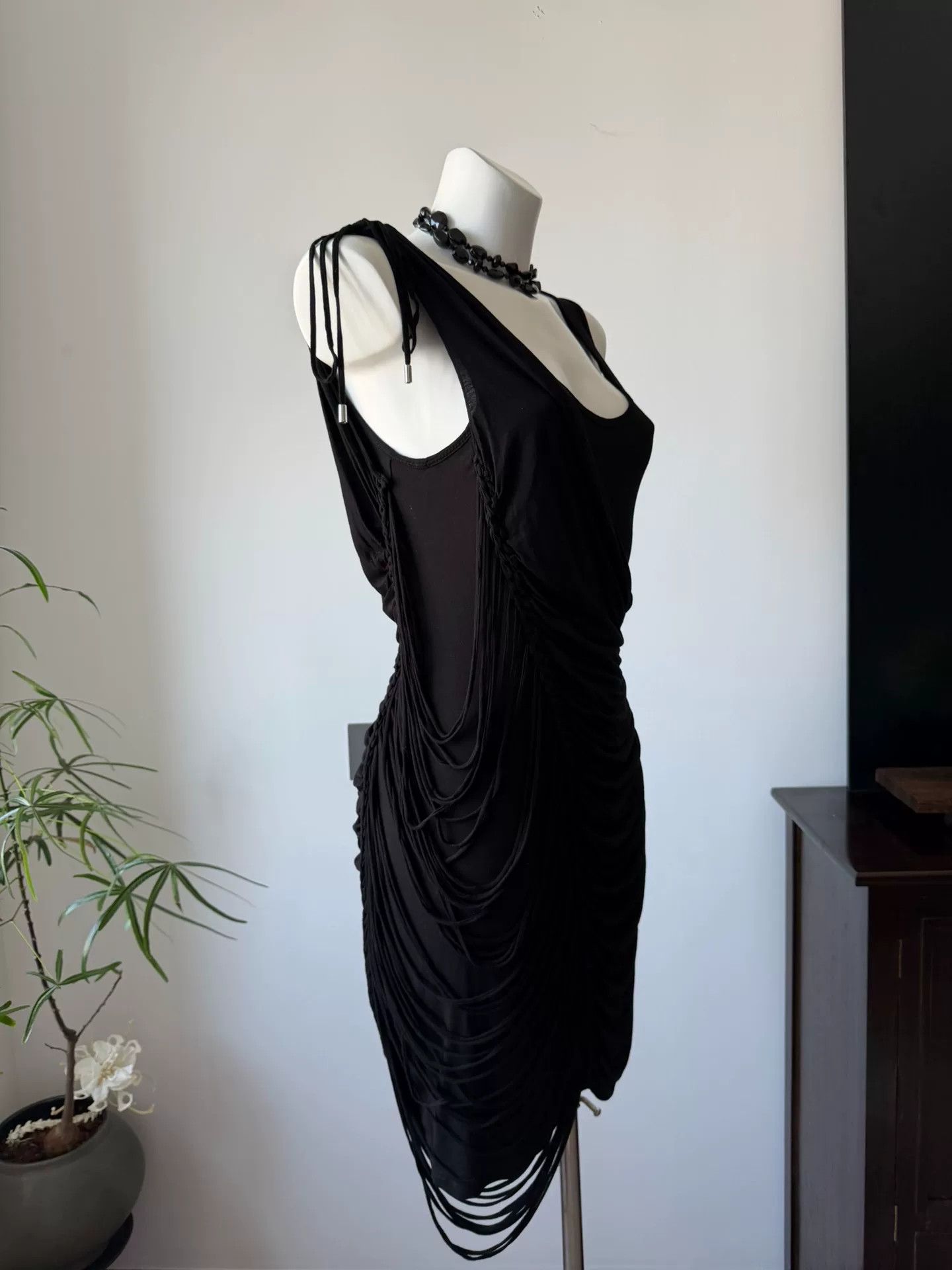 Karen Millen Pleated Tight Black Stretch Dress Size M / US 6-8 / IT 42-44 - 3 Thumbnail