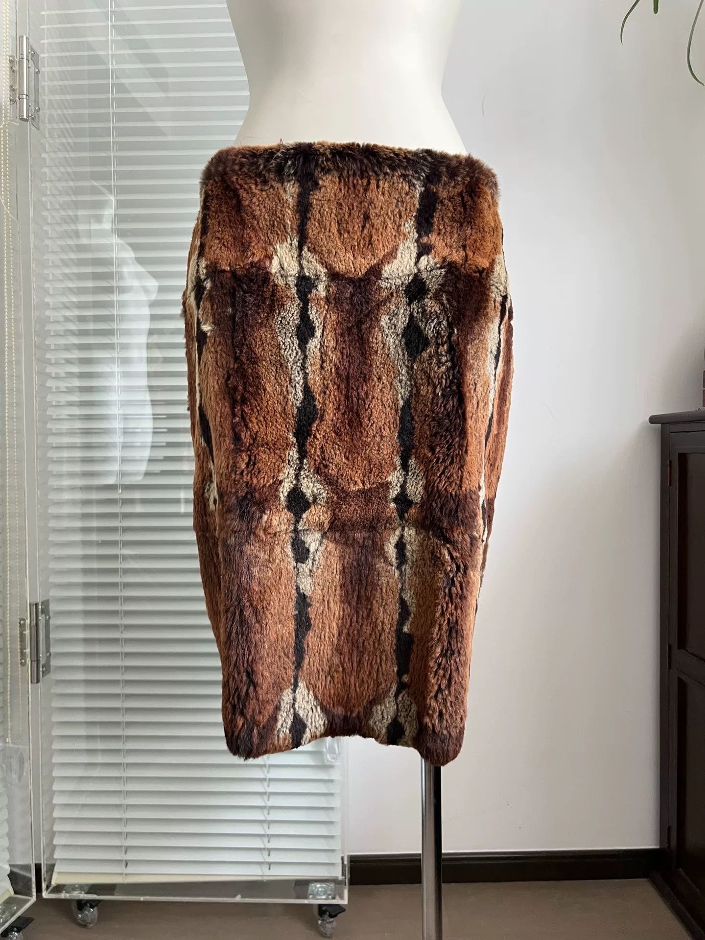 MAX&Co. MAX&CO Vintage Rex Rabbit Fur Y2K Skirt Size 42" / US 20 - 6 Thumbnail