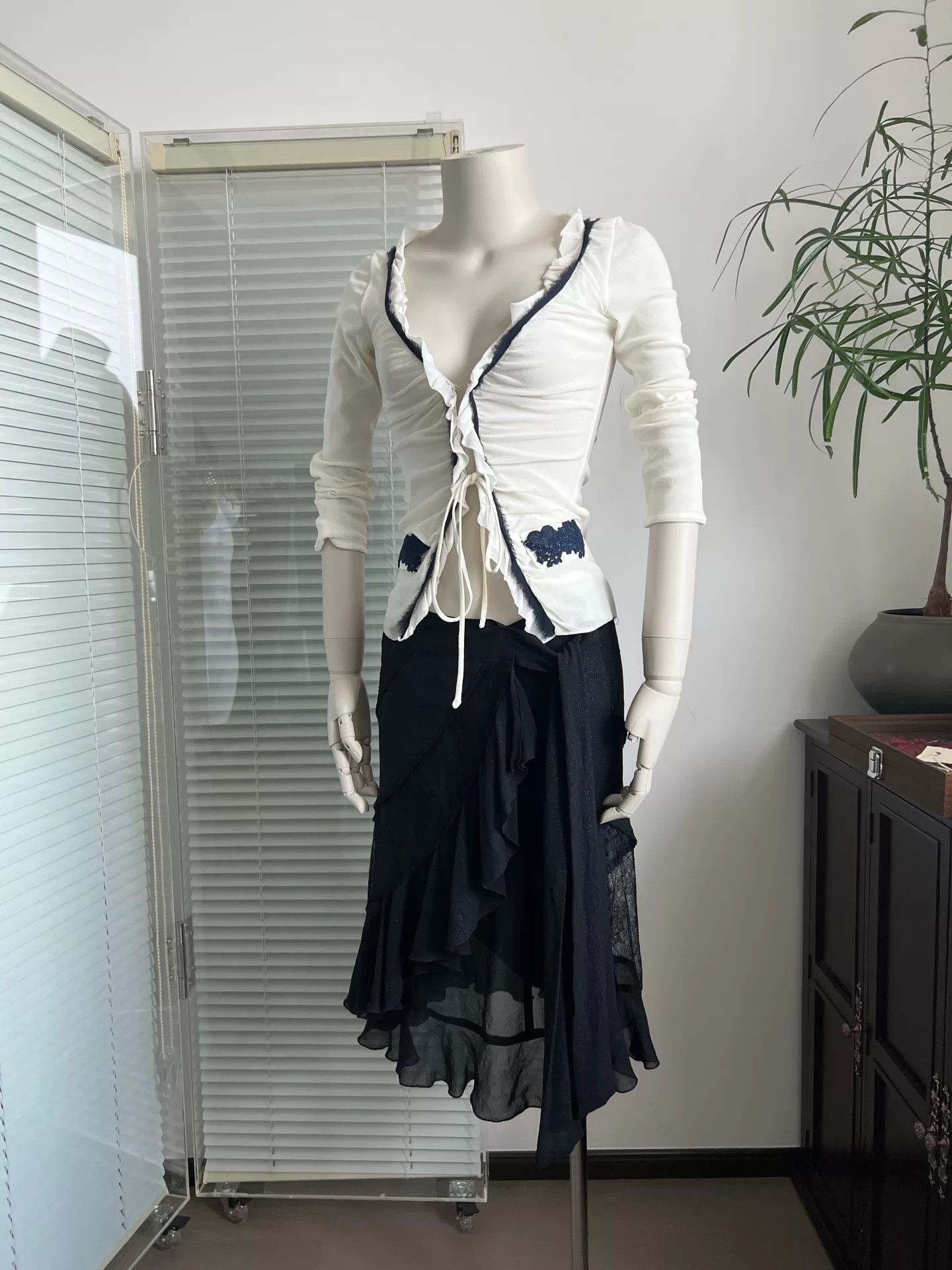 Paoloni Paolafrani Stretch Mesh Ruffle Cardigan Size S / US 4 / IT 40 - 2 Thumbnail