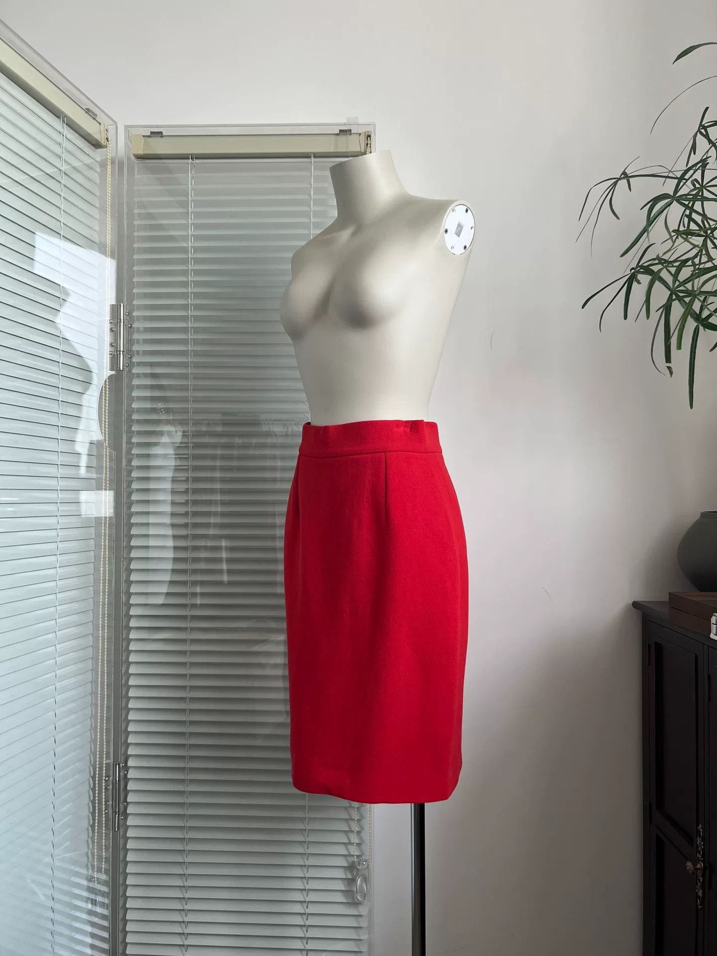Moschino MOSCHINO Red Vintage Midi Skirt Size 38" / US 16 / IT 52 - 2 Thumbnail