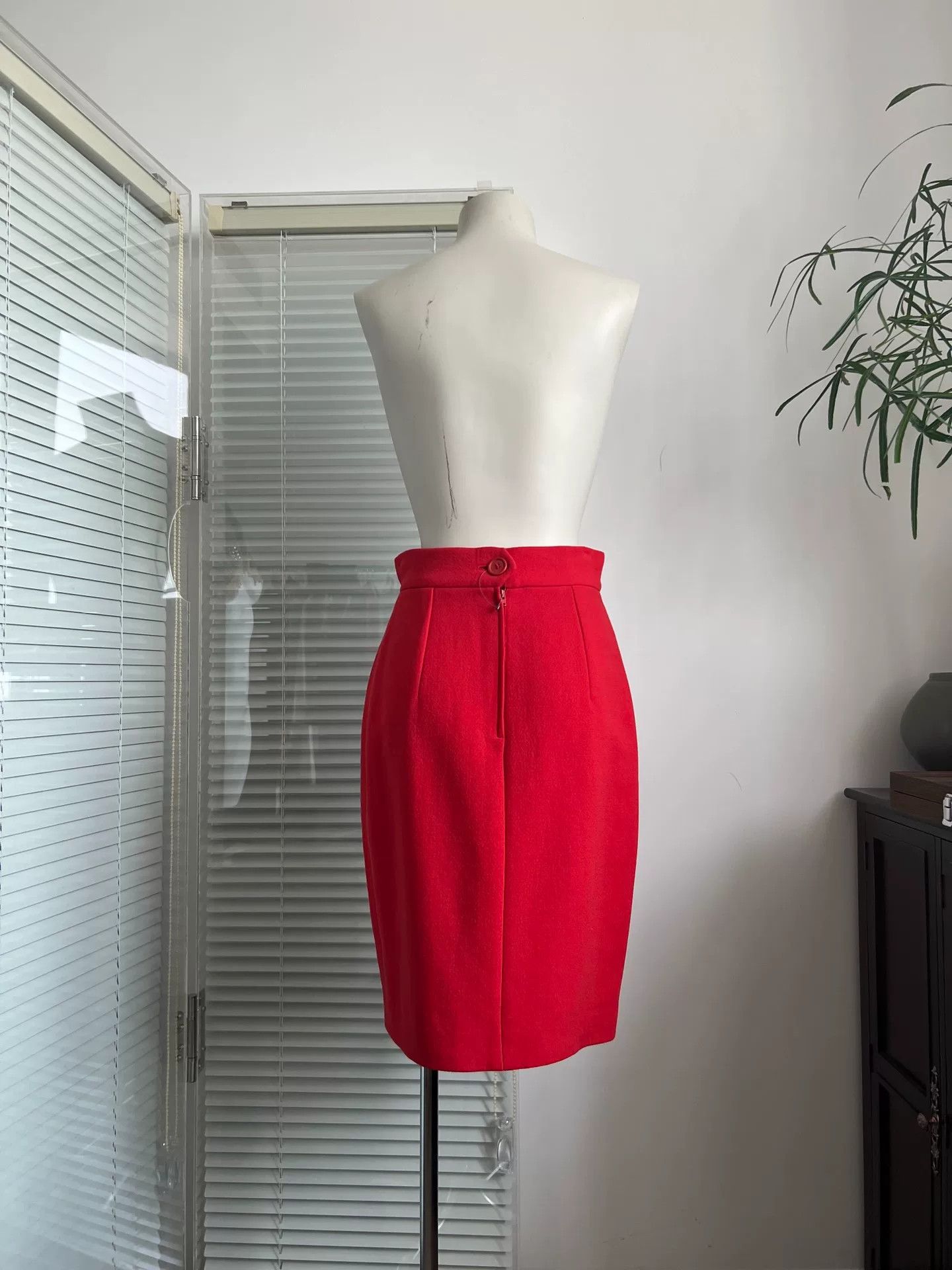 Moschino MOSCHINO Red Vintage Midi Skirt Size 38" / US 16 / IT 52 - 4 Thumbnail