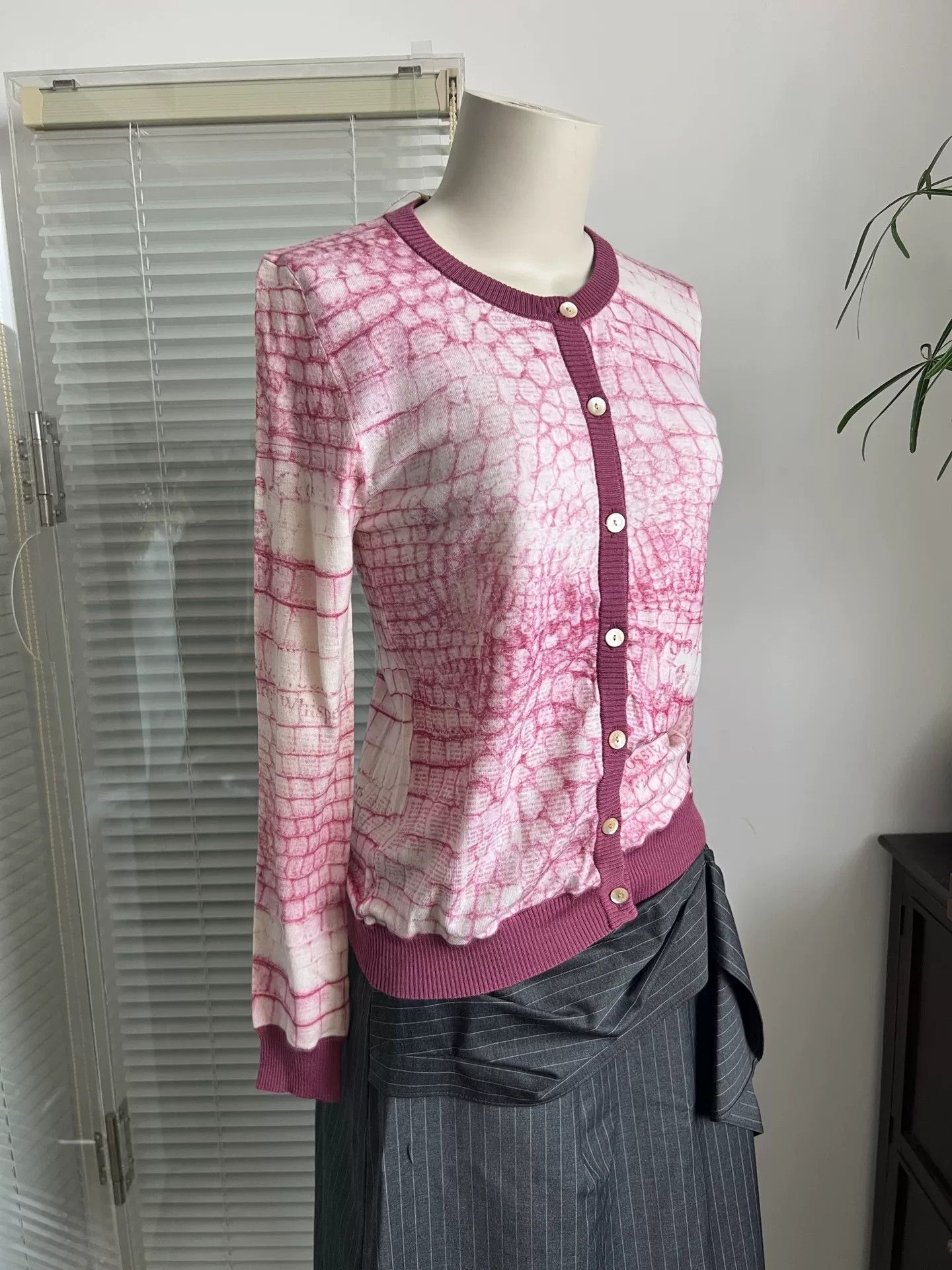 John Galliano John Galliano Crocodile Print Knit Cardigan Size L / US 10 / IT 46 - 4 Thumbnail