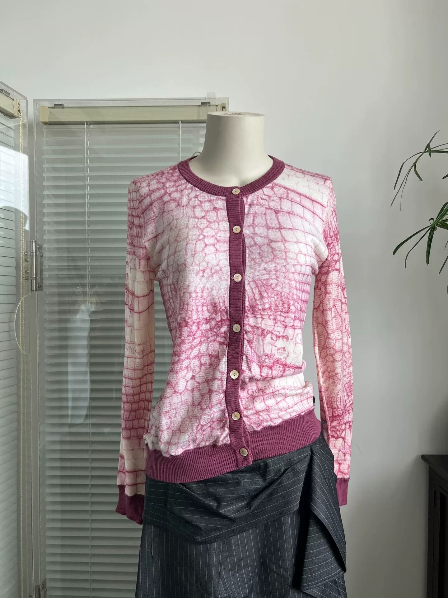 John Galliano John Galliano Crocodile Print Knit Cardigan Size L / US 10 / IT 46 - 2 Thumbnail