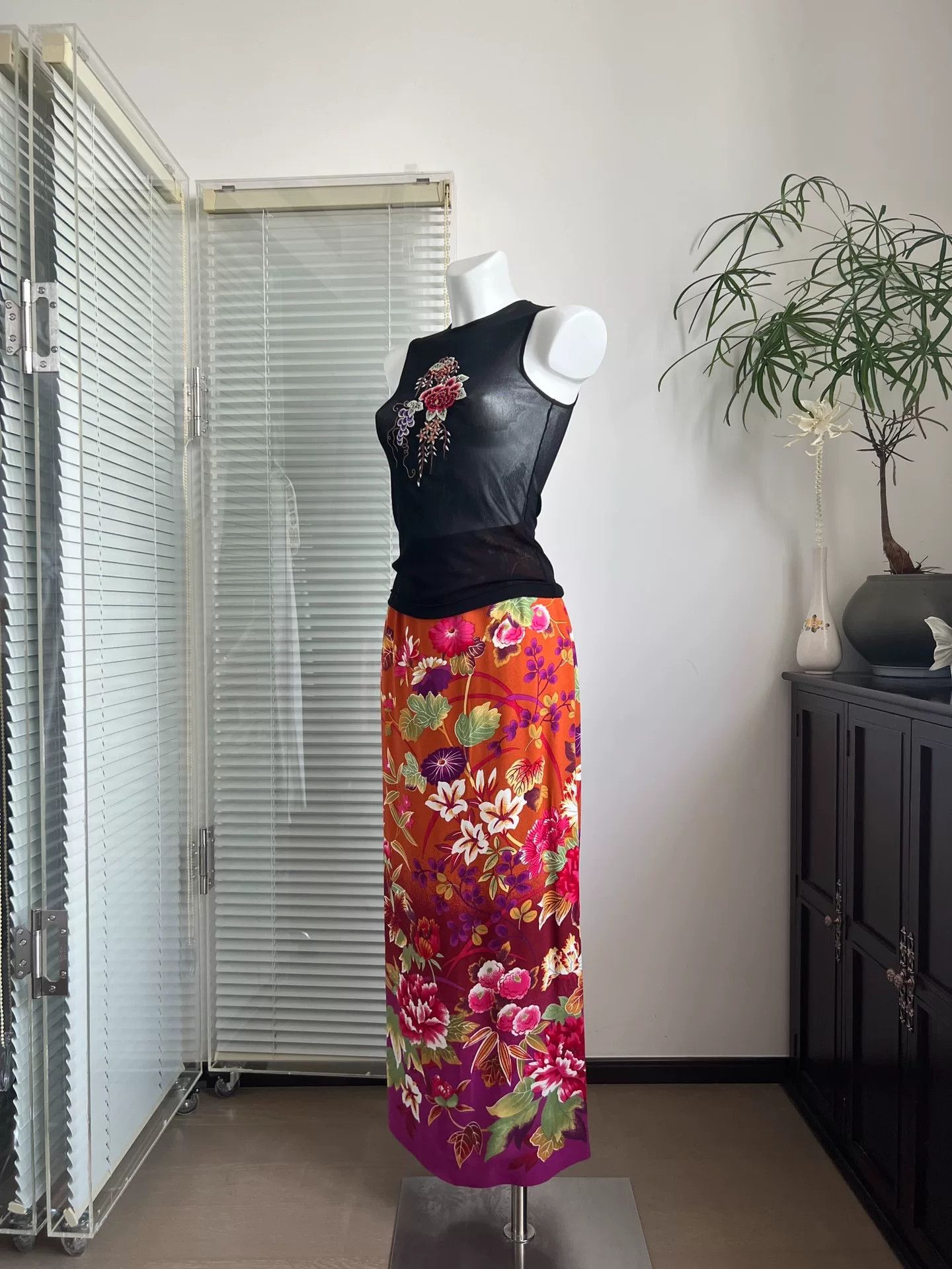 Vivienne Tam Vivienne Tam Floral Embroidered Mesh Tank Size XS / US 0-2 / IT 36-38 - 3 Thumbnail