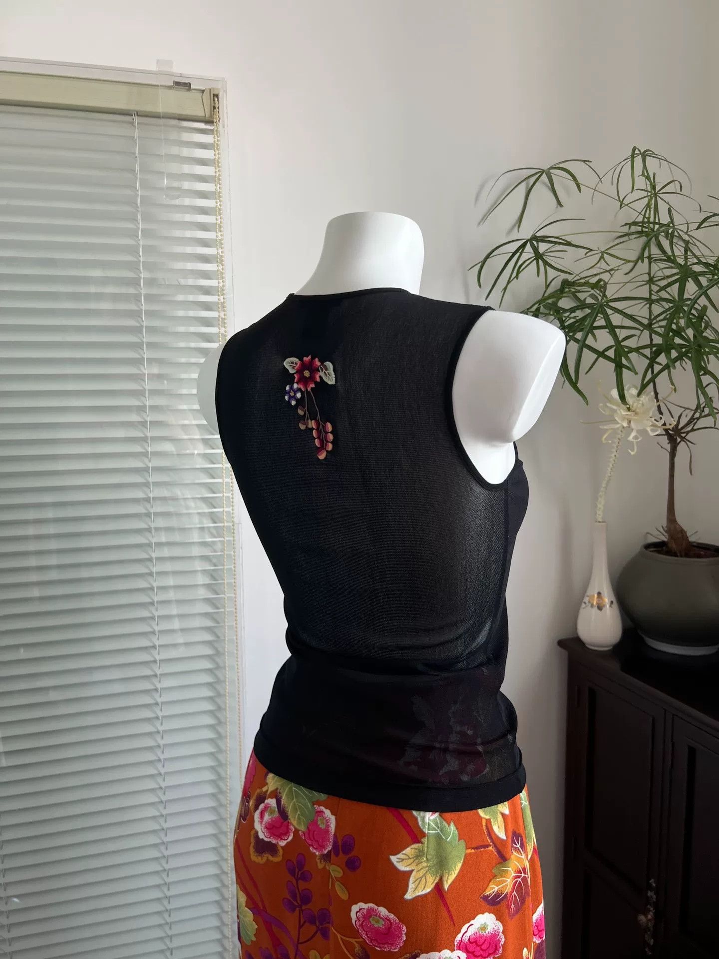 Vivienne Tam Vivienne Tam Floral Embroidered Mesh Tank Size XS / US 0-2 / IT 36-38 - 5 Thumbnail