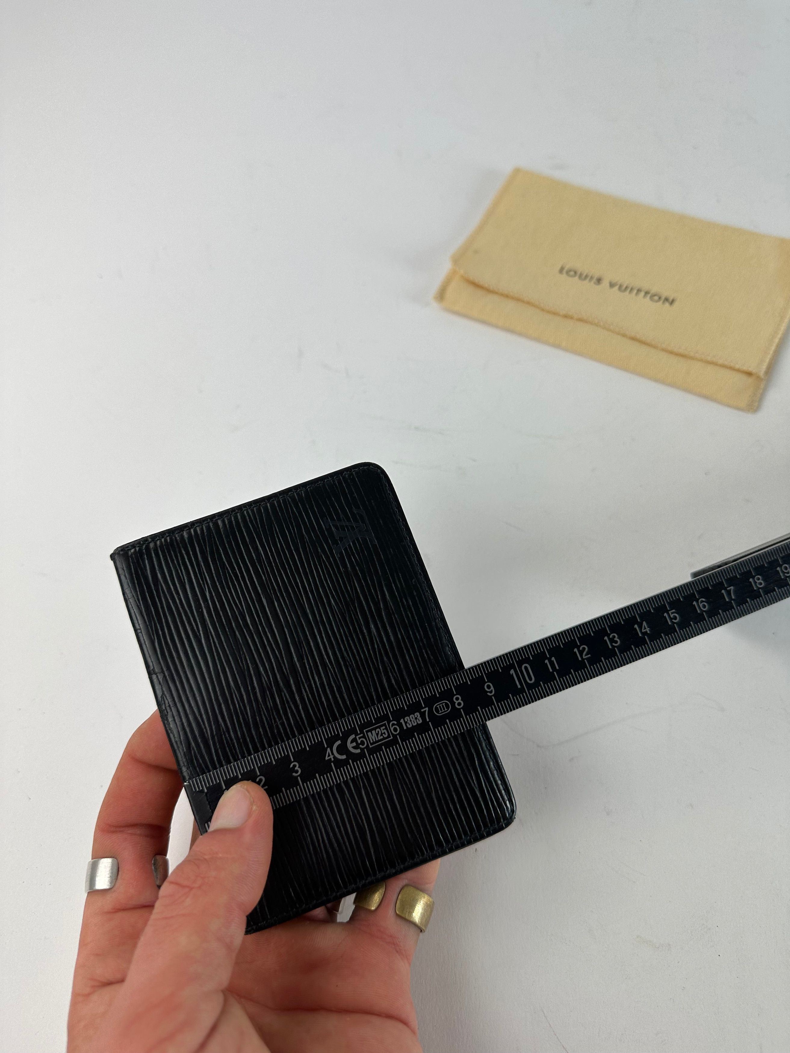 Louis Vuitton Vintage EPI Leather Card Holder Black Size ONE SIZE - 10 Thumbnail