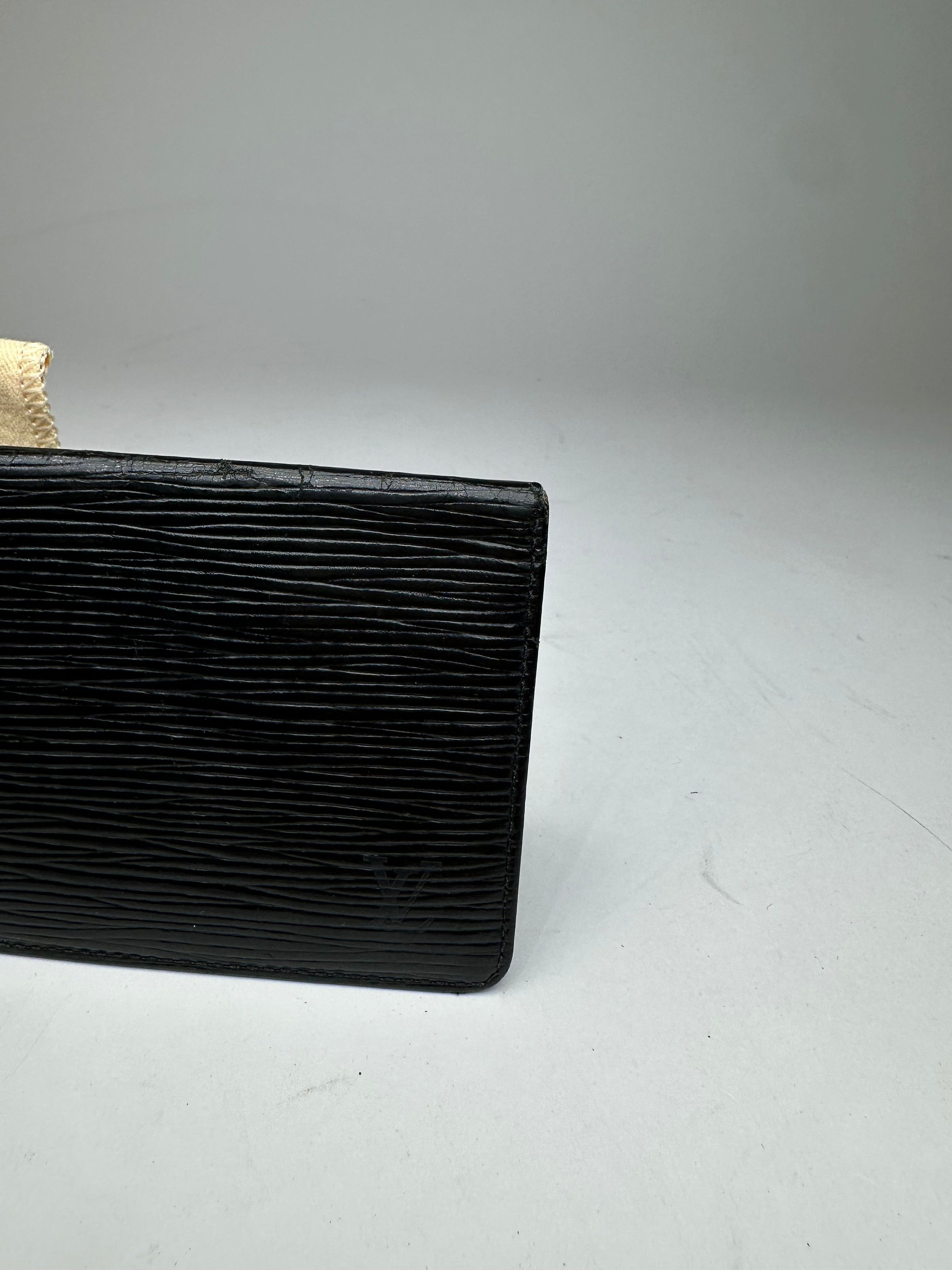 Louis Vuitton Vintage EPI Leather Card Holder Black Size ONE SIZE - 3 Thumbnail