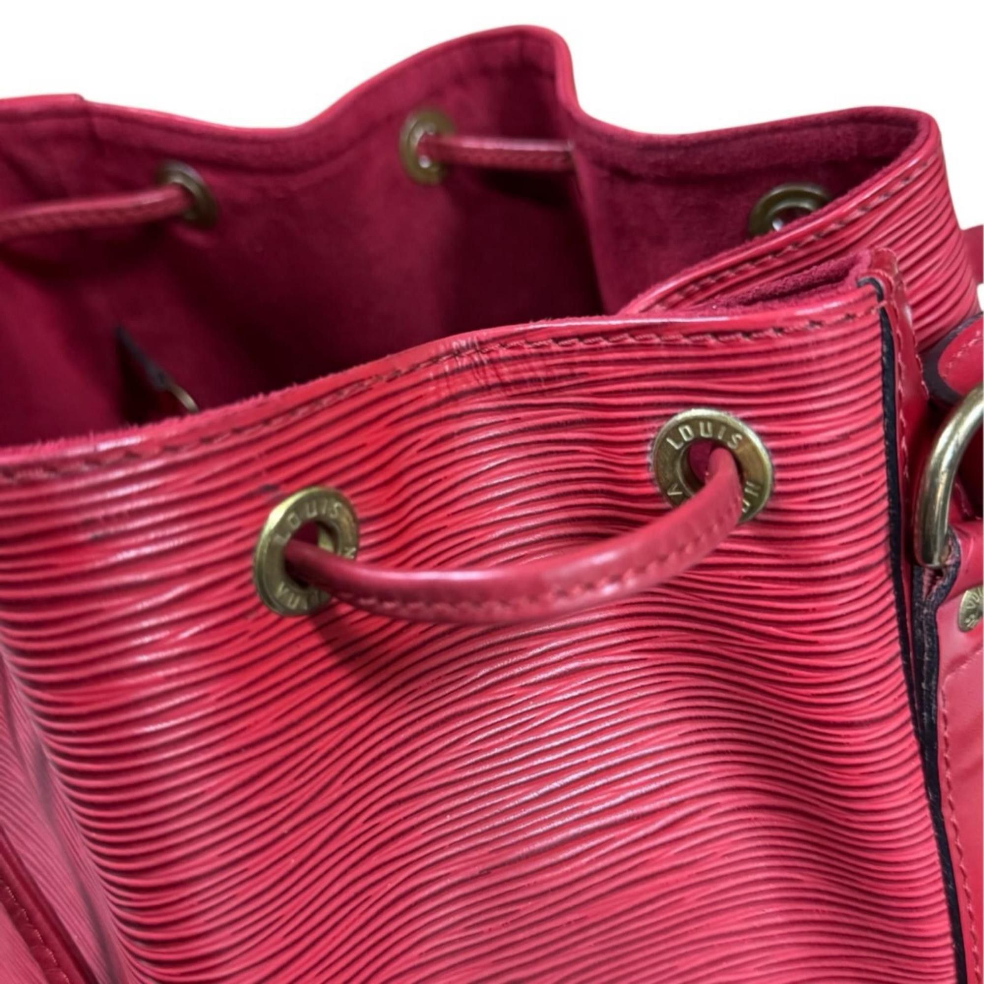 Louis Vuitton Louis Vuitton Petit Noé Epi Shoulder Bag, Leather M44107, Red, Women's, LOUIS VUITTON, Used Size ONE SIZE - 9 Thumbnail