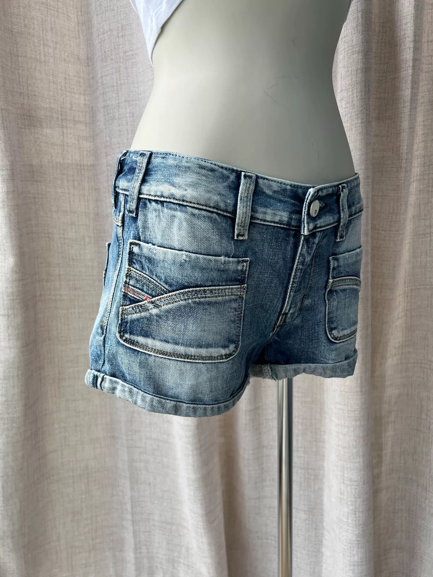Diesel Diesel Washed Blue Low-Waist Denim Shorts Size 27" / US 4 / IT 40 - 4 Thumbnail