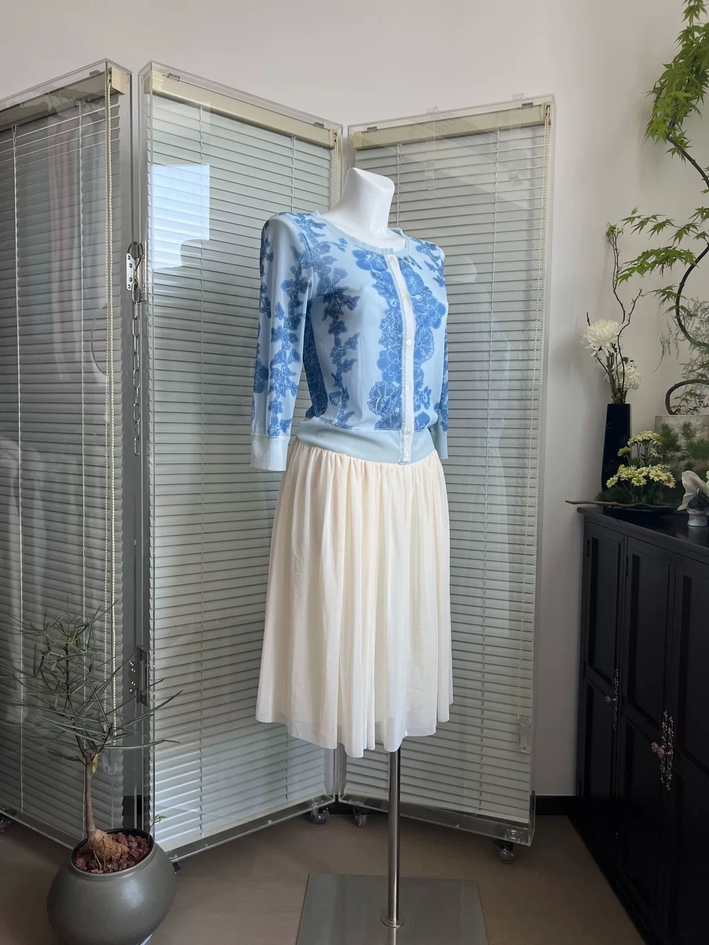Vivienne Tam VIVIENNETAM Blue Porcelain Mesh Cardigan Size S / US 4 / IT 40 - 3 Thumbnail