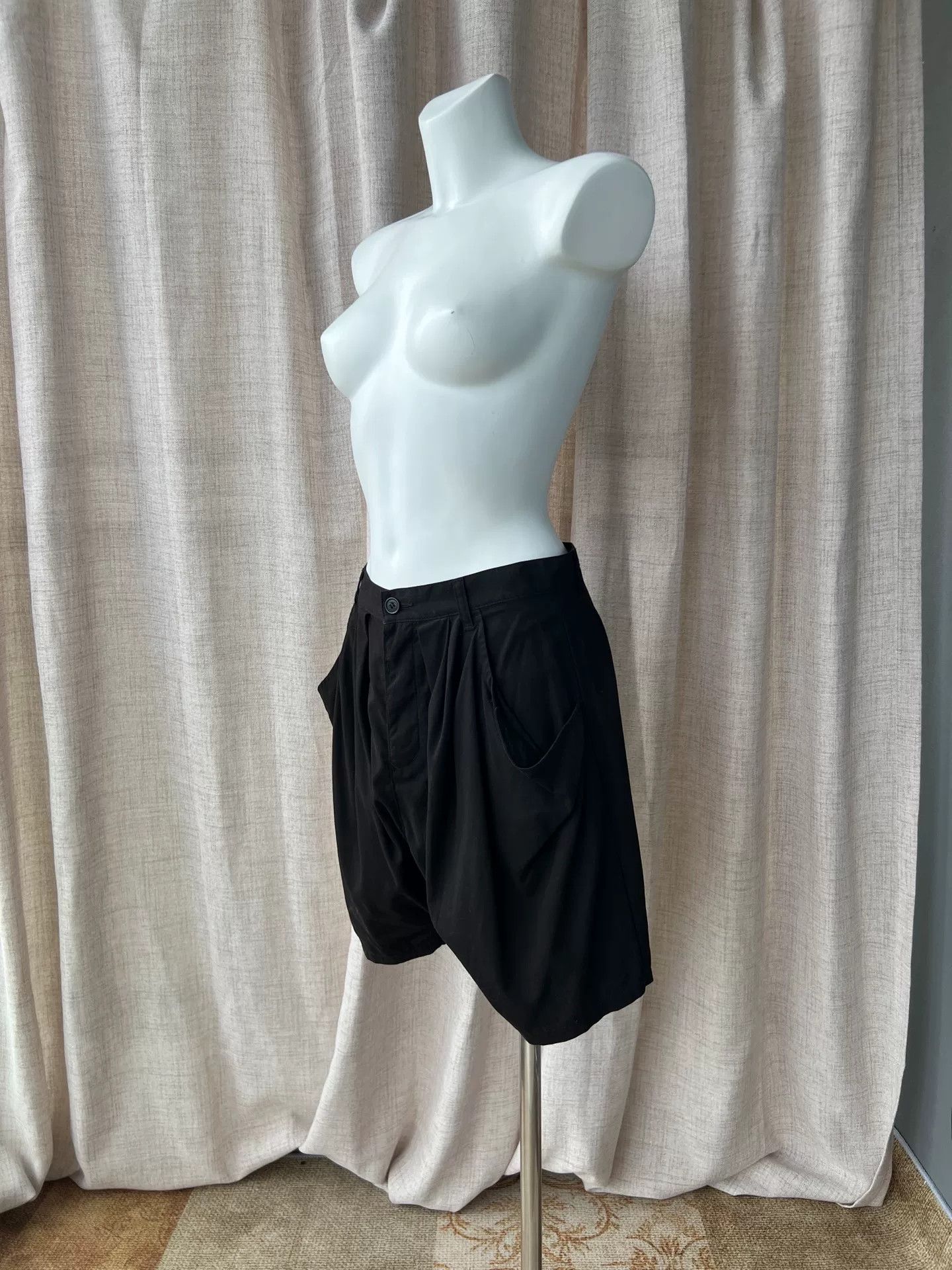 Zucca ZUCCA Japanese Cotton Irregular Black Shorts Size US 30 / EU 46 - 3 Thumbnail