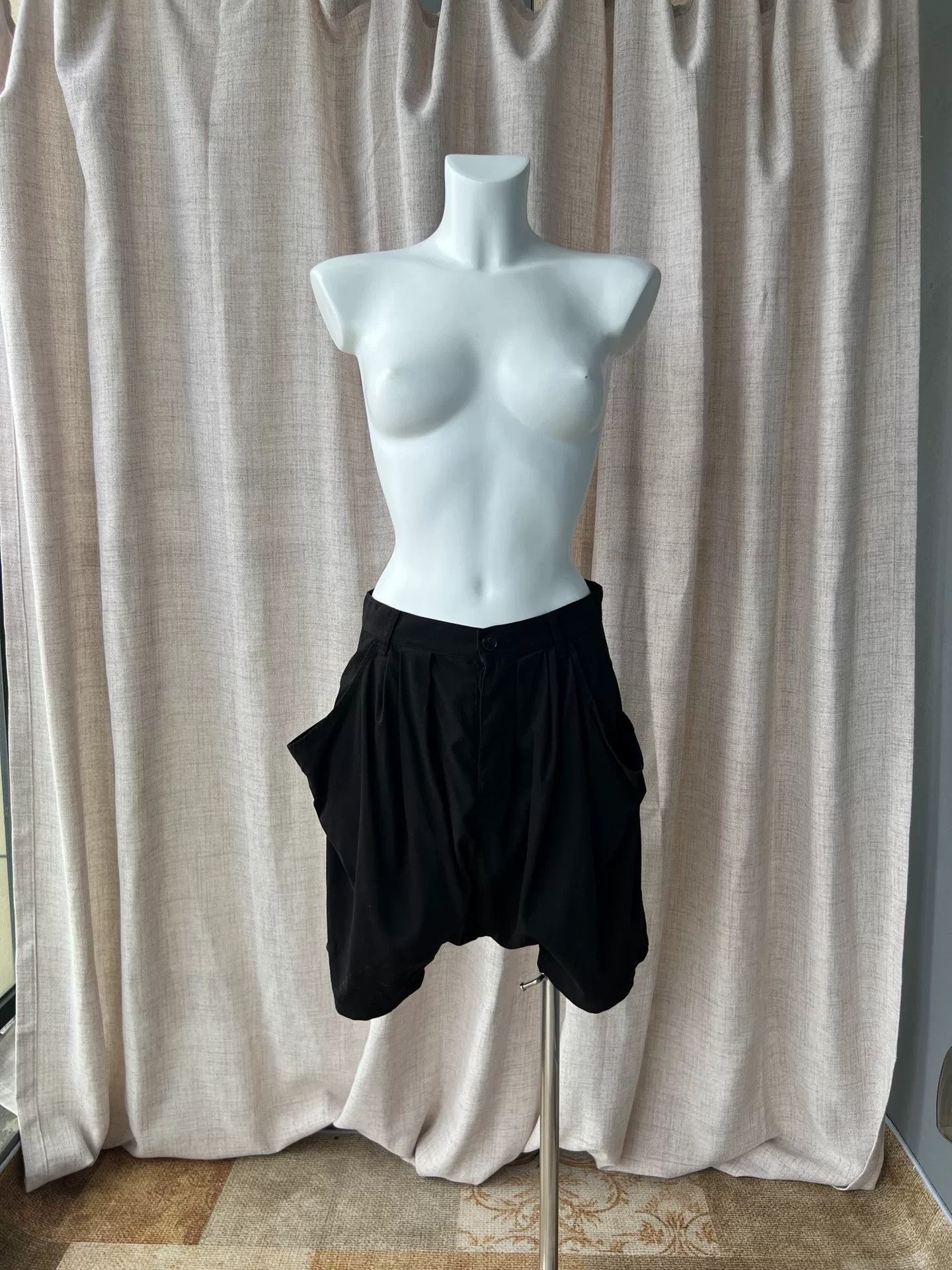 Zucca ZUCCA Japanese Cotton Irregular Black Shorts Size US 30 / EU 46 - 2 Thumbnail