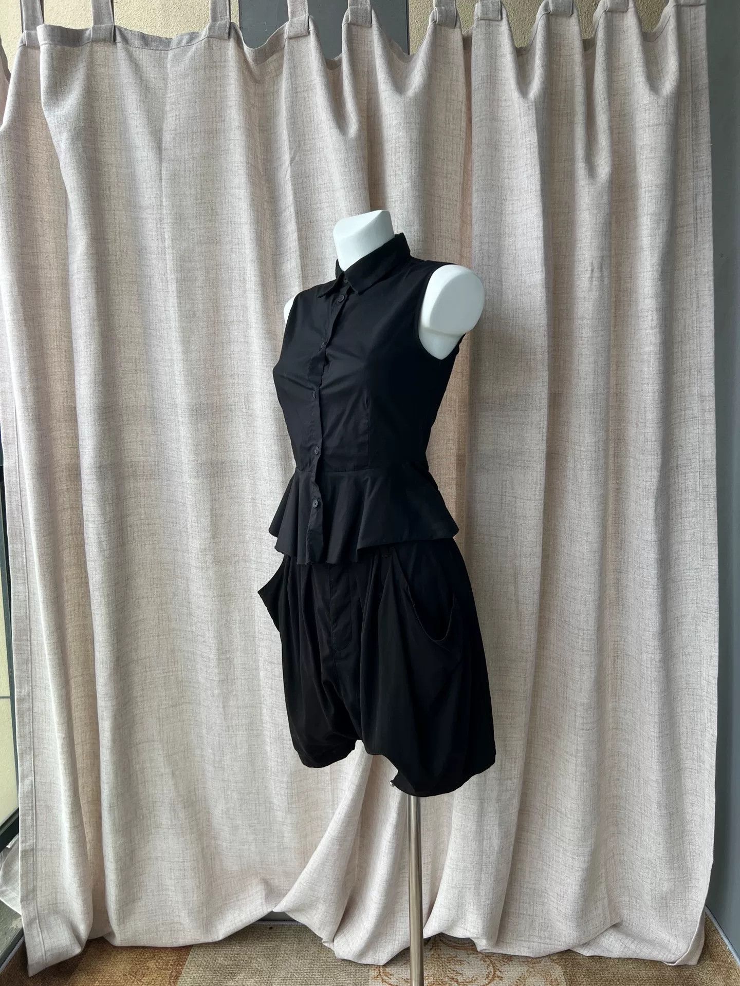 ROSE IN GOOD FAITH Court Style Sleeveless Swallowtail Shirt Size XS / US 0-2 / IT 36-38 - 2 Thumbnail