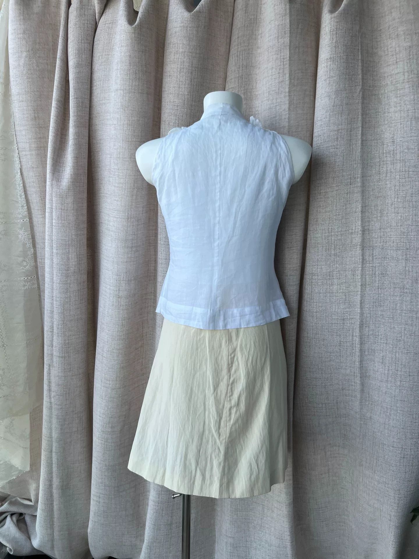 IENKI IENKI NARACAMICIE White 3D Floral Linen Vest Size XS / US 0-2 / IT 36-38 - 5 Thumbnail