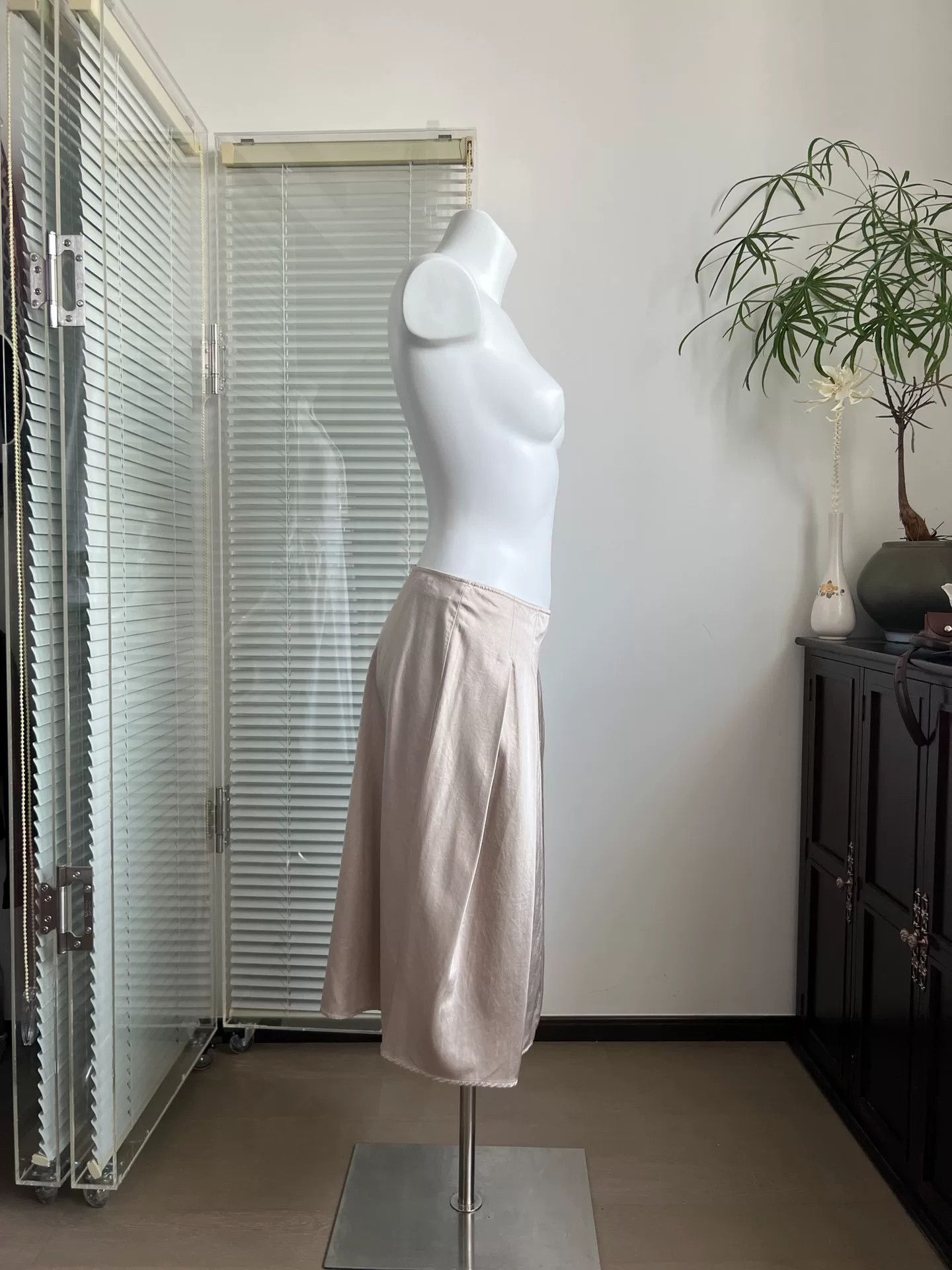 Max Mara MAXMARA Vintage Champagne Gold Skirt Size 42" / US 20 - 4 Thumbnail