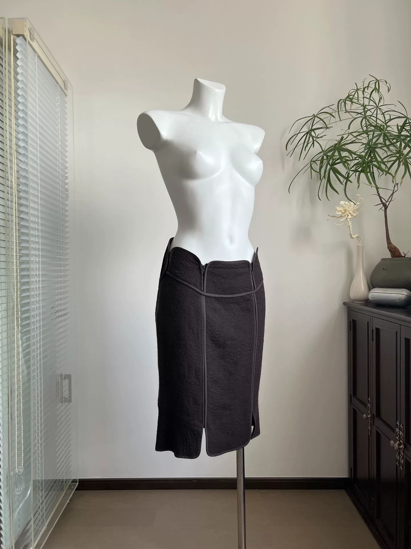 Sportmax SPORTMAX Structured Low-Waist Skirt Size 30" / US 8 / IT 44 - 3 Thumbnail