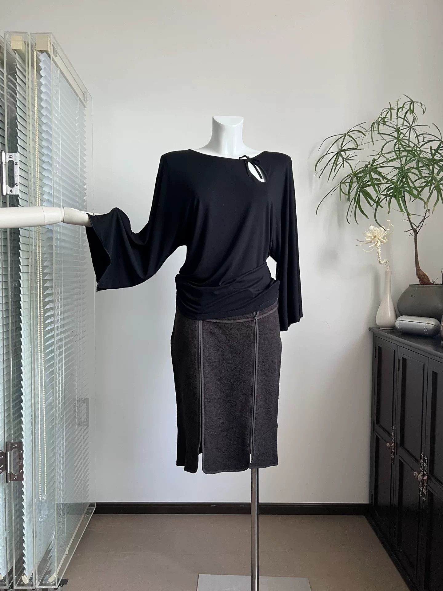 Sportmax SPORTMAX Structured Low-Waist Skirt Size 30" / US 8 / IT 44 - 8 Thumbnail