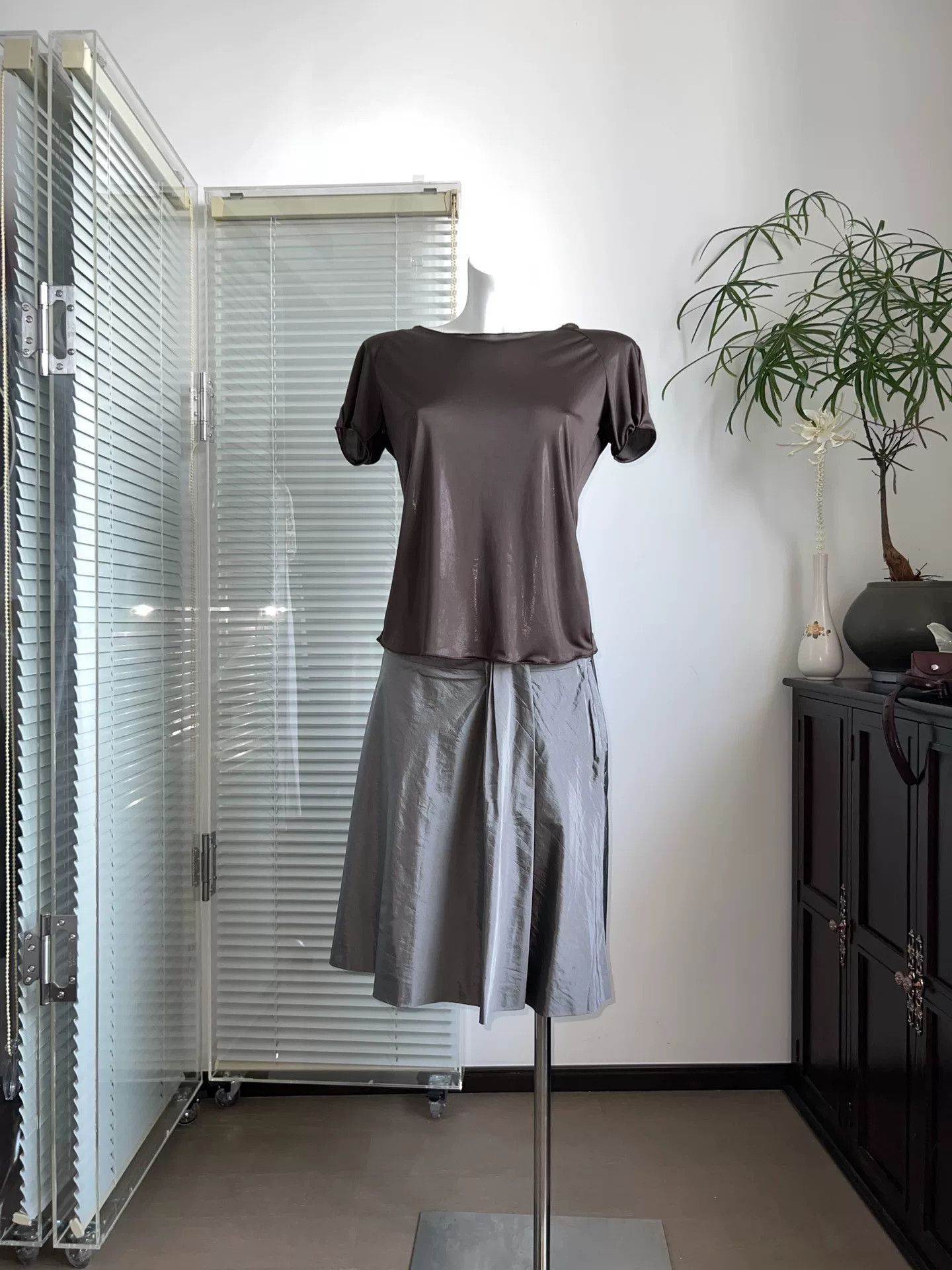 Armani Armani Vintage Brown Iridescent T-shirt Size S / US 4 / IT 40 - 3 Thumbnail