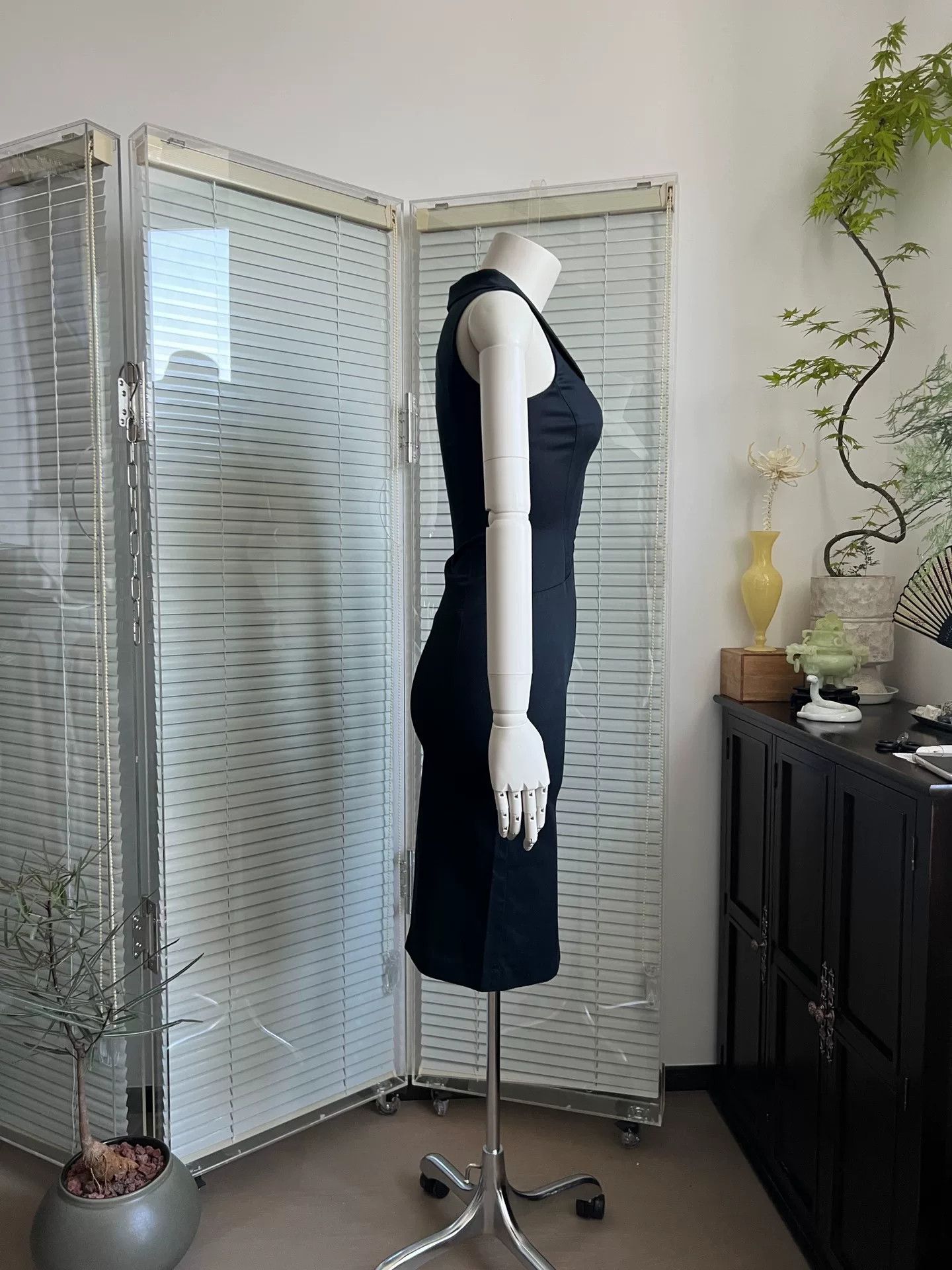 Dolce & Gabbana D&G Vintage Lapel Bodycon Dress Size XS / US 0-2 / IT 36-38 - 3 Thumbnail