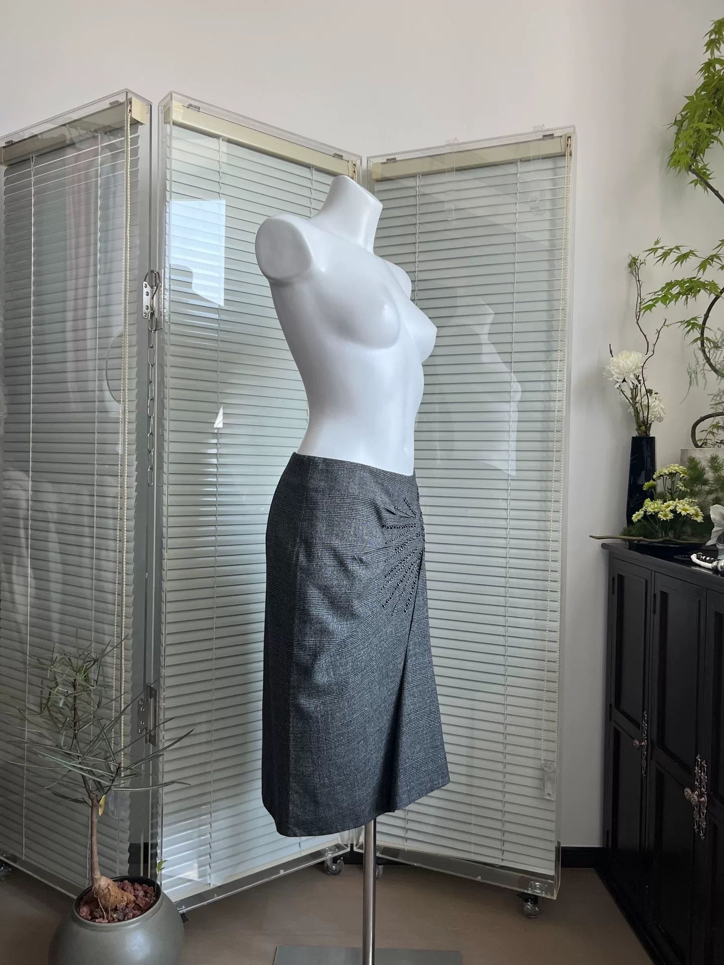Max Mara Max Mara Gray Houndstooth Pleated Skirt Size 40" / US 18 - 6 Thumbnail