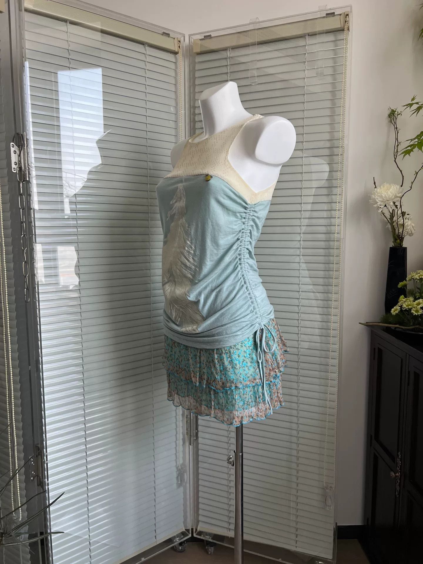 YITAI Silk Feather Pattern Backless Camisole Size M / US 6-8 / IT 42-44 - 3 Thumbnail