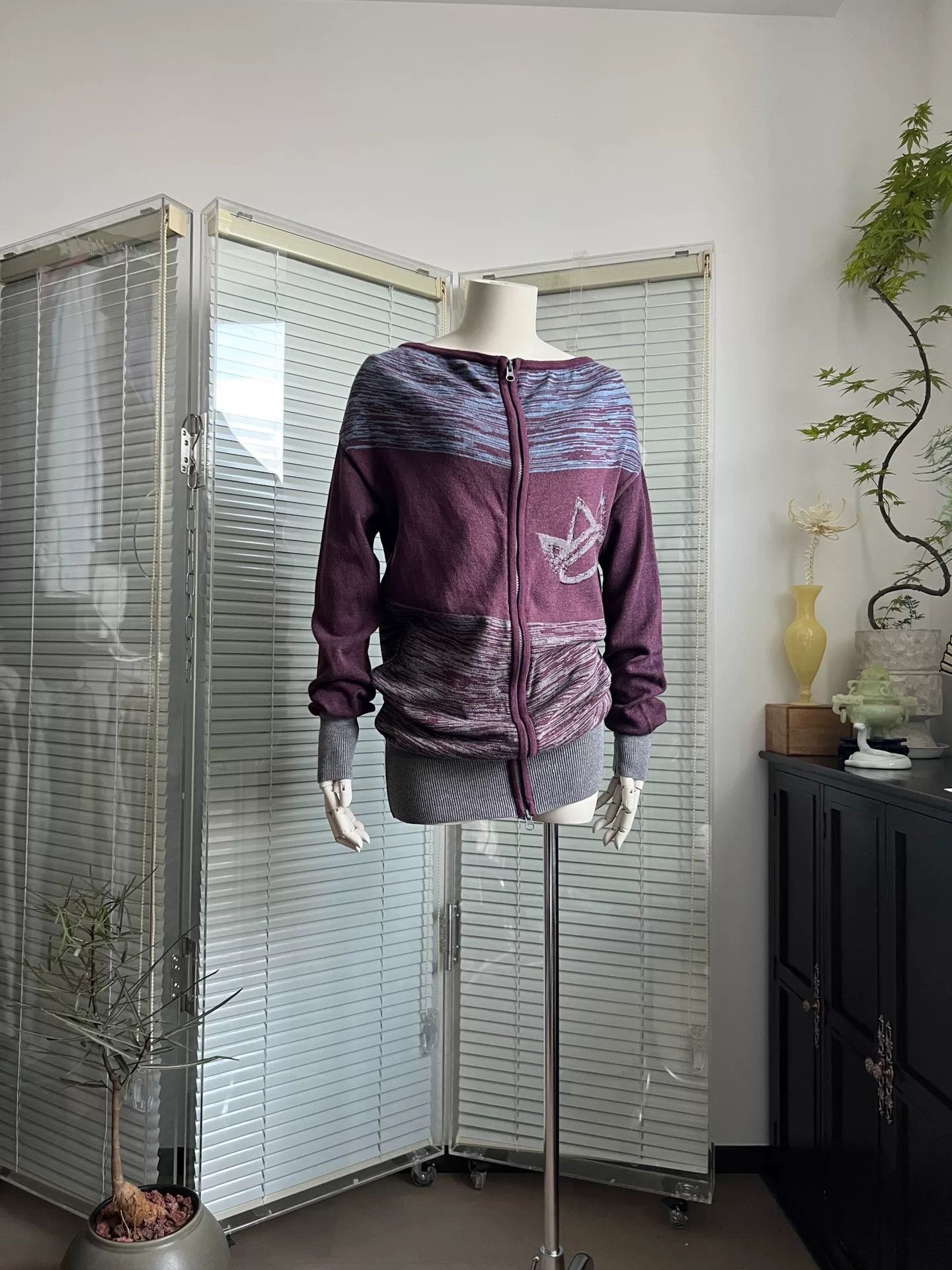 Vivienne Westwood Vivienne Westwood Off-Shoulder Knit Cardigan Size M / US 6-8 / IT 42-44 - 2 Thumbnail