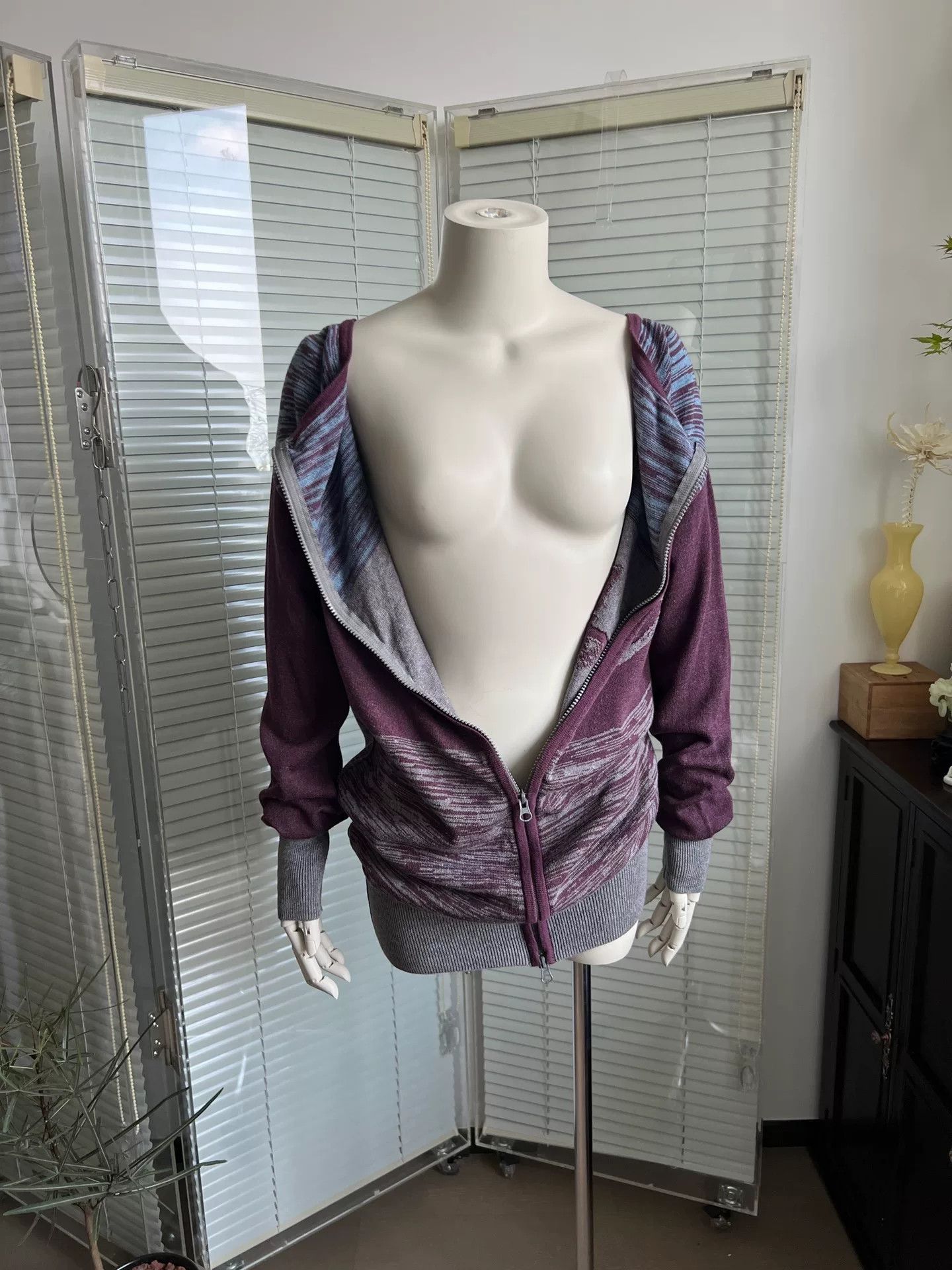 Vivienne Westwood Vivienne Westwood Off-Shoulder Knit Cardigan Size M / US 6-8 / IT 42-44 - 4 Thumbnail