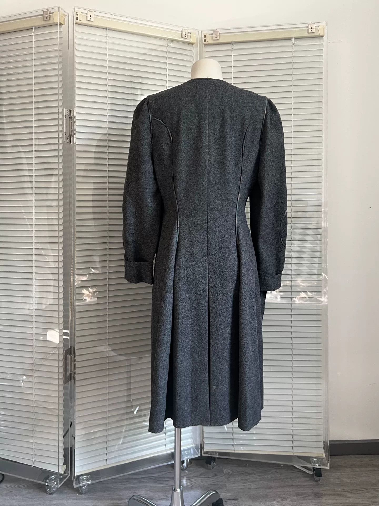 Vivienne Westwood Vivienne Westwood 2015 FW Gray Wool Coat Size S / US 4 / IT 40 - 7 Thumbnail