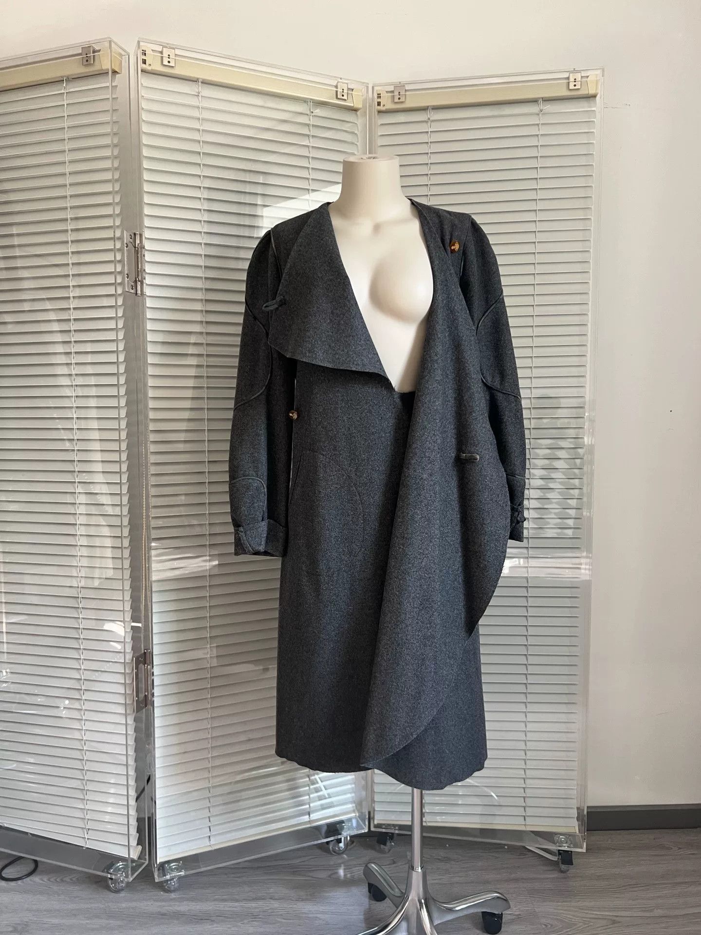 Vivienne Westwood Vivienne Westwood 2015 FW Gray Wool Coat Size S / US 4 / IT 40 - 3 Thumbnail