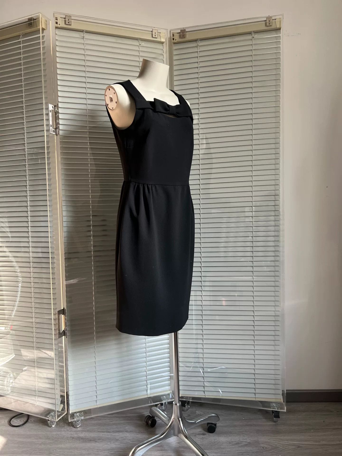 Boutique Moschino MOSCHINO Bow Vest Little Black Dress Size S / US 4 / IT 40 - 3 Thumbnail