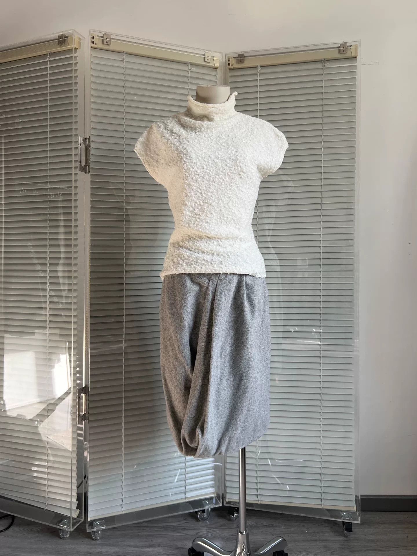 Max Mara MaxMara Gray Wool Asymmetrical Midi Skirt Size 36" / US 14 / IT 50 - 6 Thumbnail
