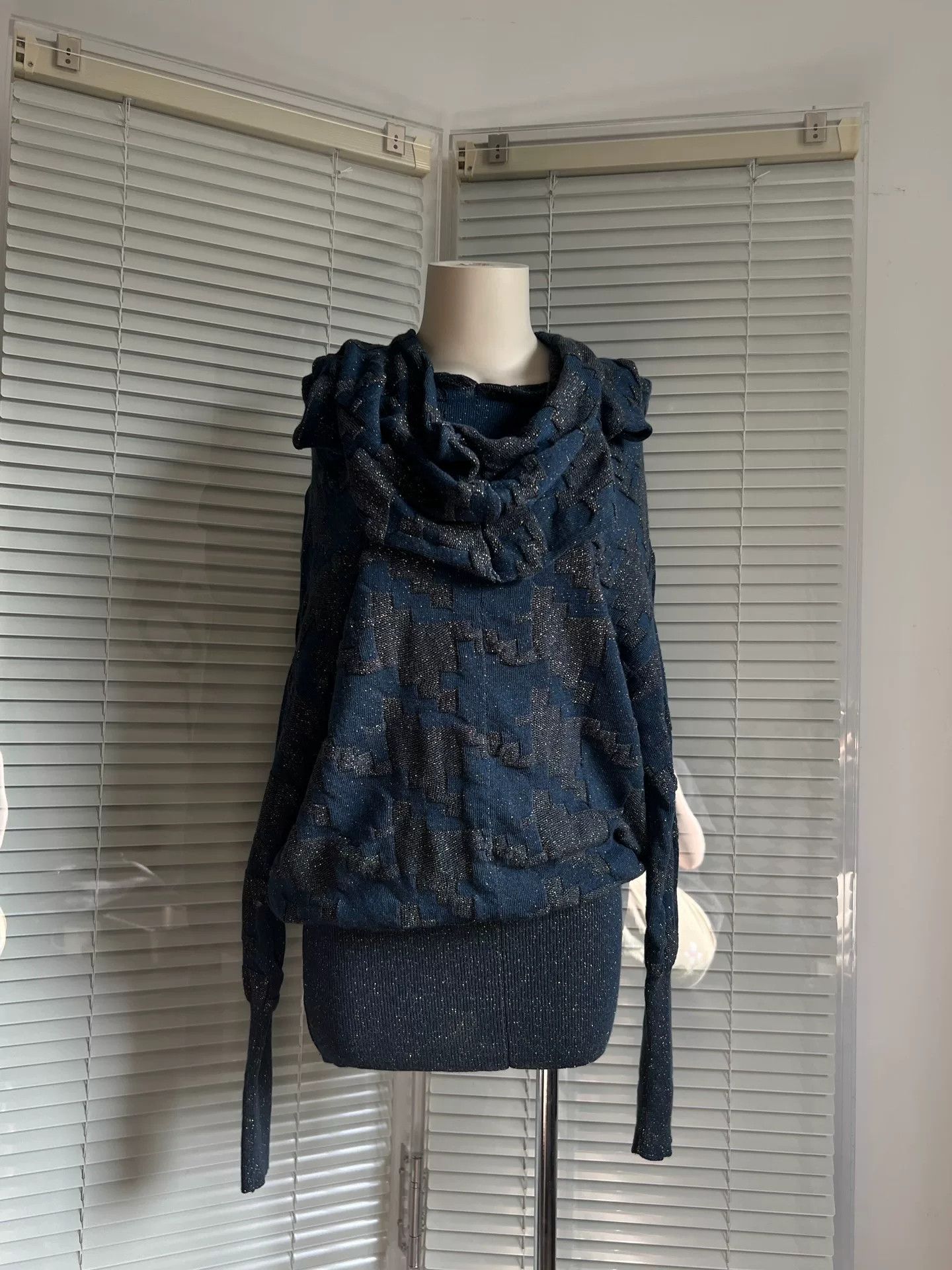 Vivienne Westwood Vivienne Westwood Gold Thread Knit Top/Skirt Size M / US 6-8 / IT 42-44 - 7 Thumbnail