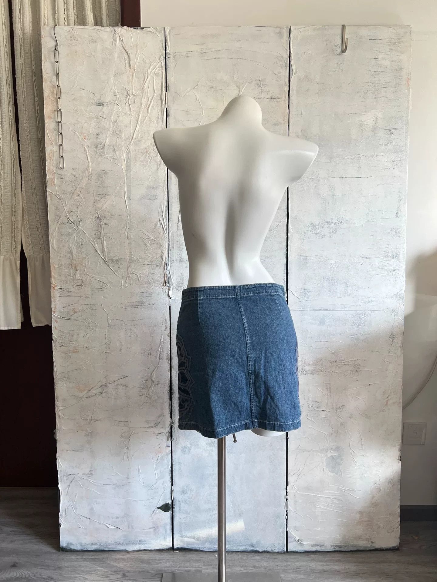 Vivienne Tam Vivienne Tam Lotus Embroidery Denim Skirt Size 38" / US 16 / IT 52 - 6 Thumbnail