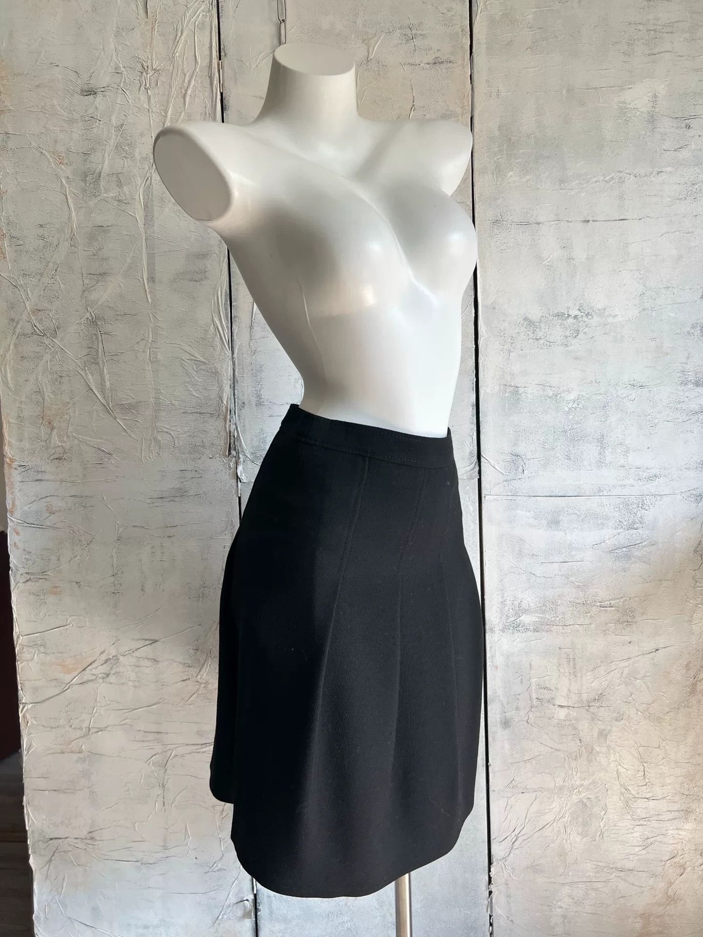 Moschino MOSCHINO Fall/Winter Black Skirt Size 36" / US 14 / IT 50 - 3 Thumbnail
