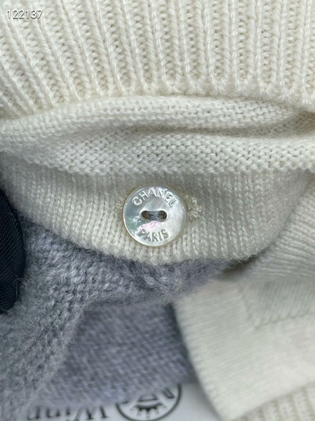 Chanel Chanel 26P Gray-White Cashmere Sweater Size S / US 4 / IT 40 - 5 Thumbnail