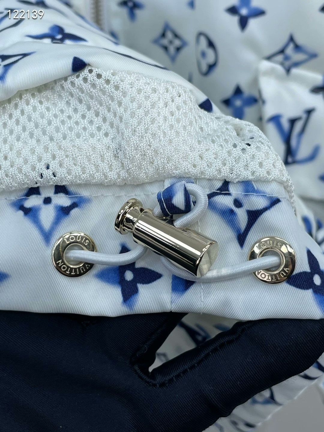 Louis Vuitton LV 25 Blue-White Ink Print Hooded Trench Size XXS / US 00 / IT 34 - 7 Thumbnail
