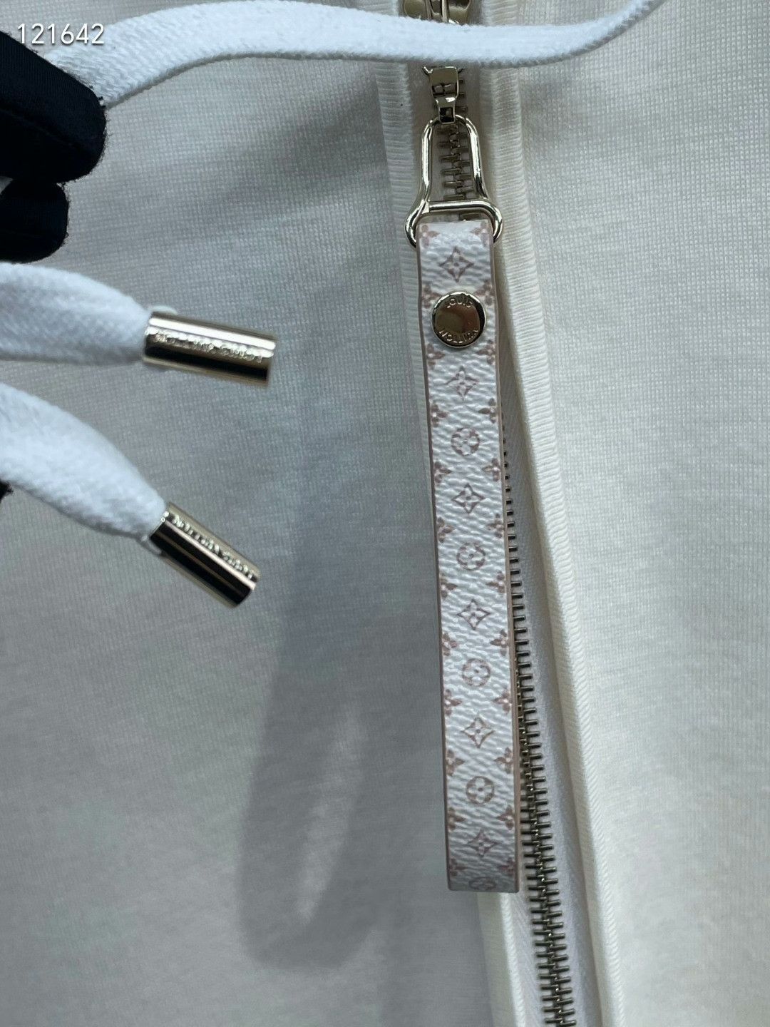 Louis Vuitton LV Monogram Spliced Hoodie Size US XXL / EU 58 / 5 - 3 Thumbnail